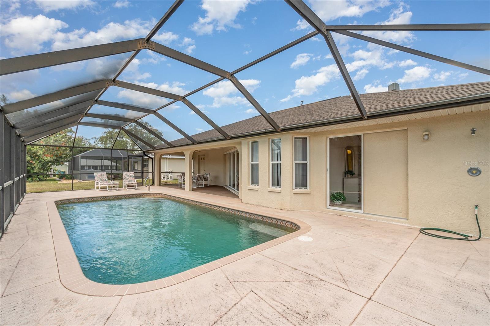 18379 EDGEWATER DR, PORT CHARLOTTE, FL, 33948