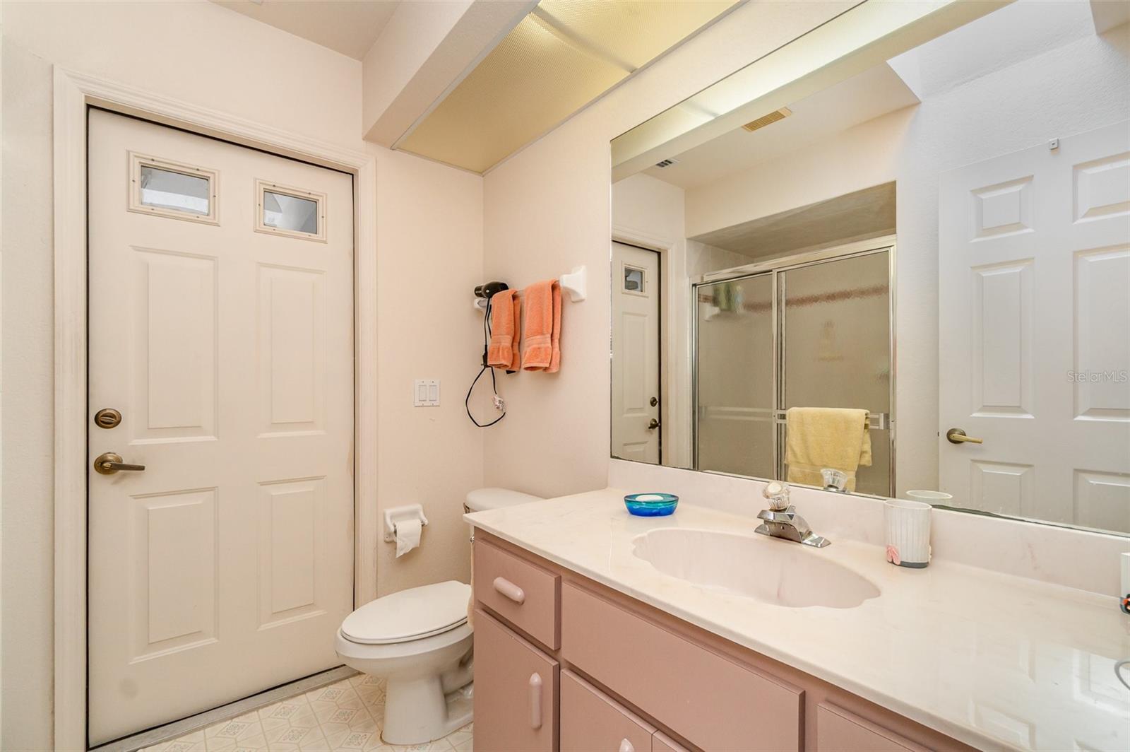 18379 EDGEWATER DR, PORT CHARLOTTE, FL, 33948