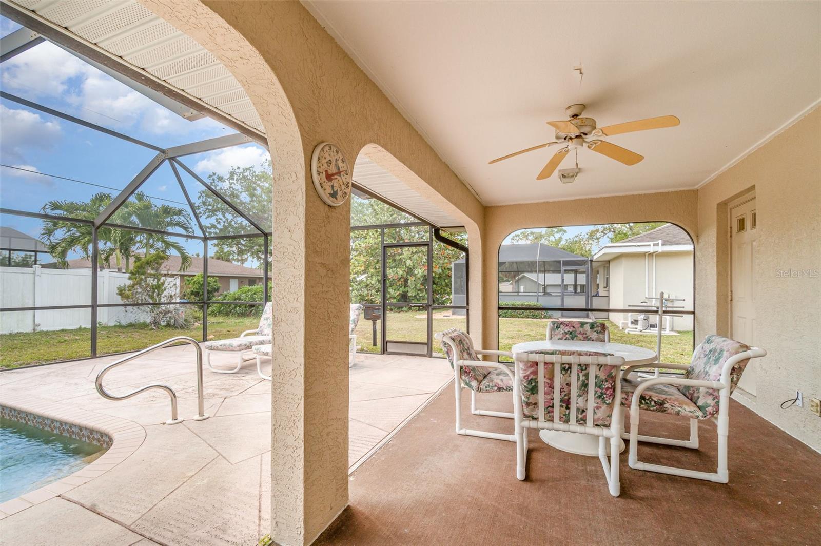 18379 EDGEWATER DR, PORT CHARLOTTE, FL, 33948