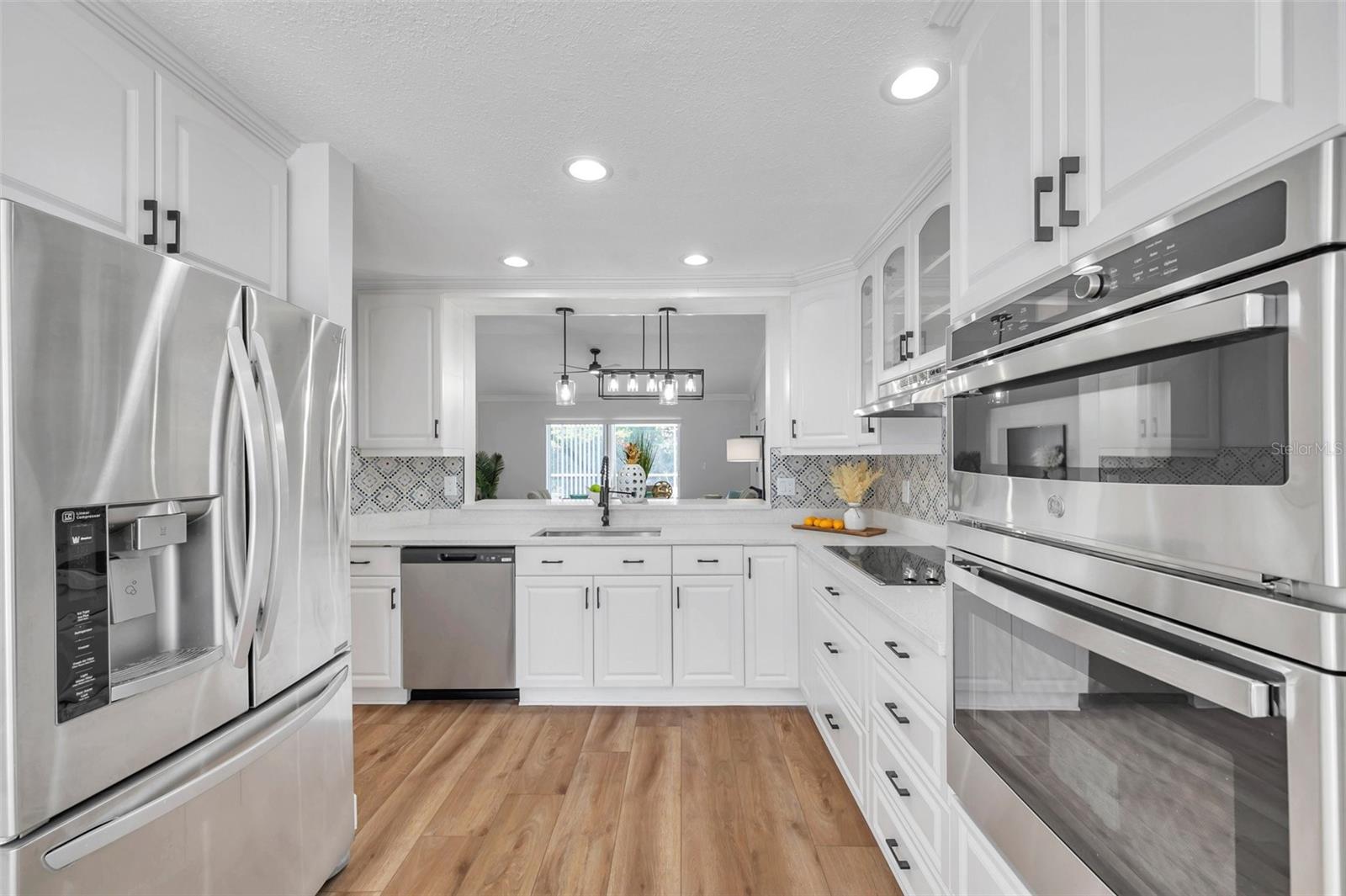 1402 BLUEWATER DR, SUN CITY CENTER, FL, 33573