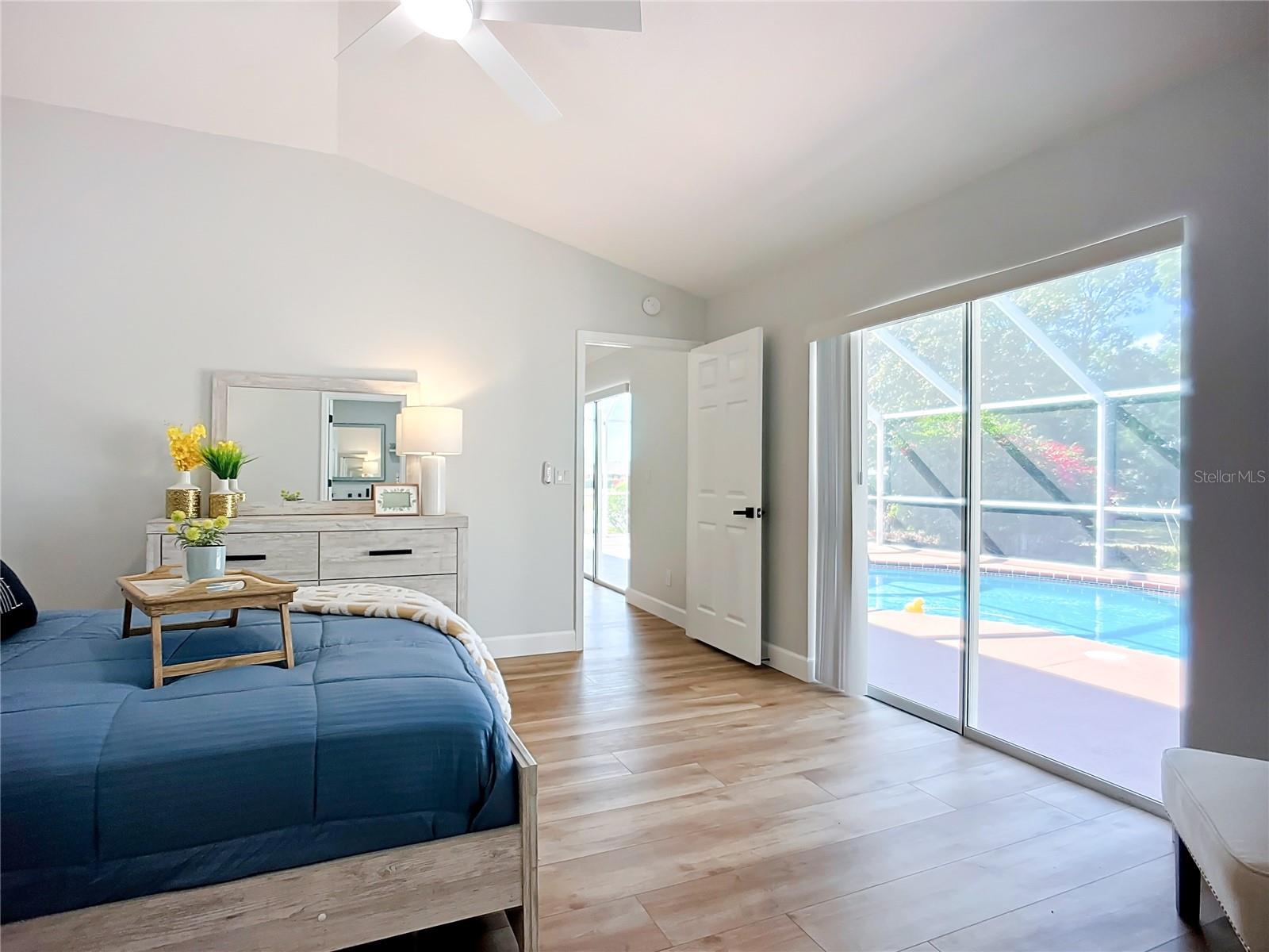 1402 BLUEWATER DR, SUN CITY CENTER, FL, 33573