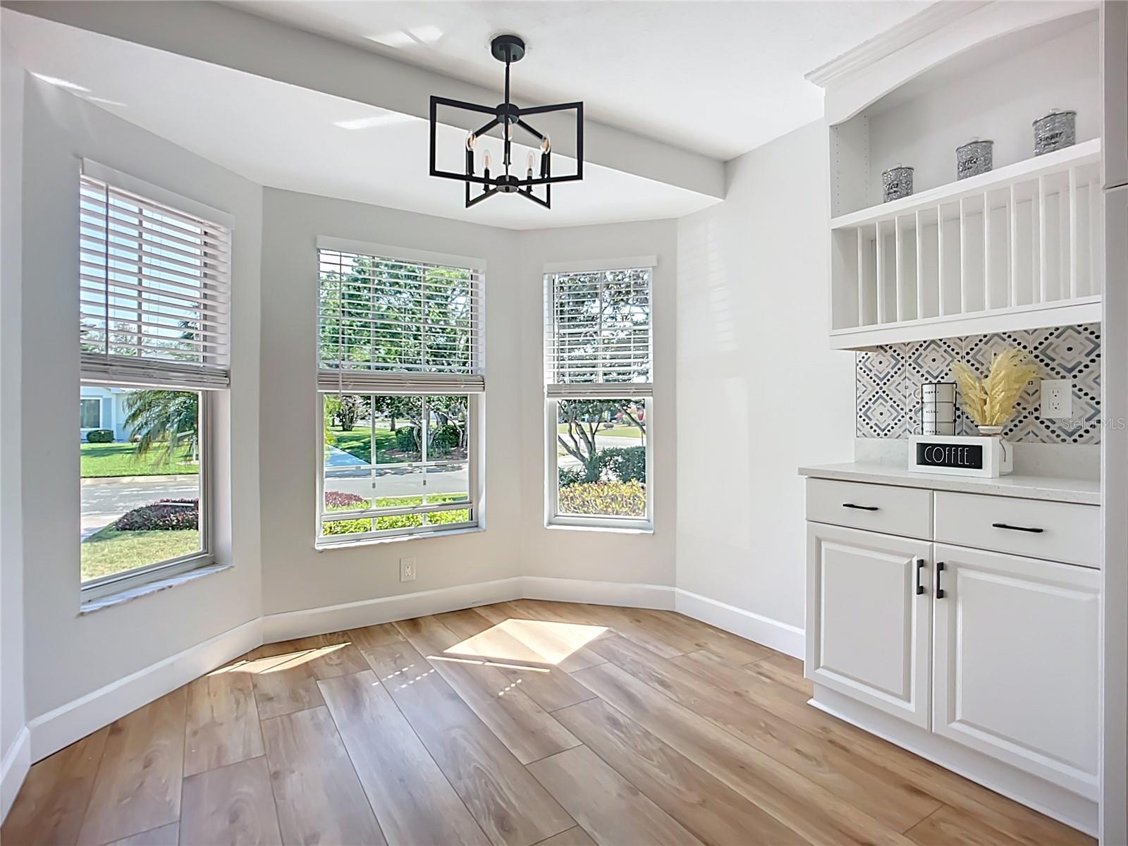 1402 BLUEWATER DR, SUN CITY CENTER, FL, 33573