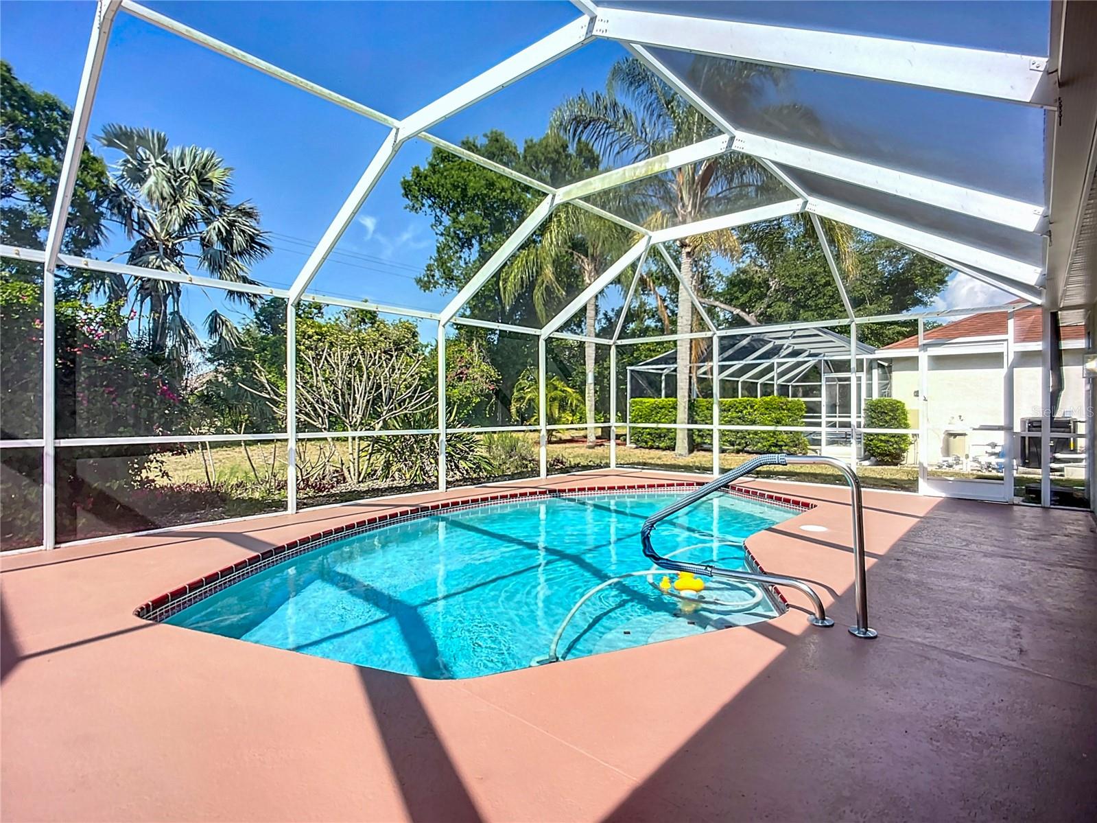 1402 BLUEWATER DR, SUN CITY CENTER, FL, 33573