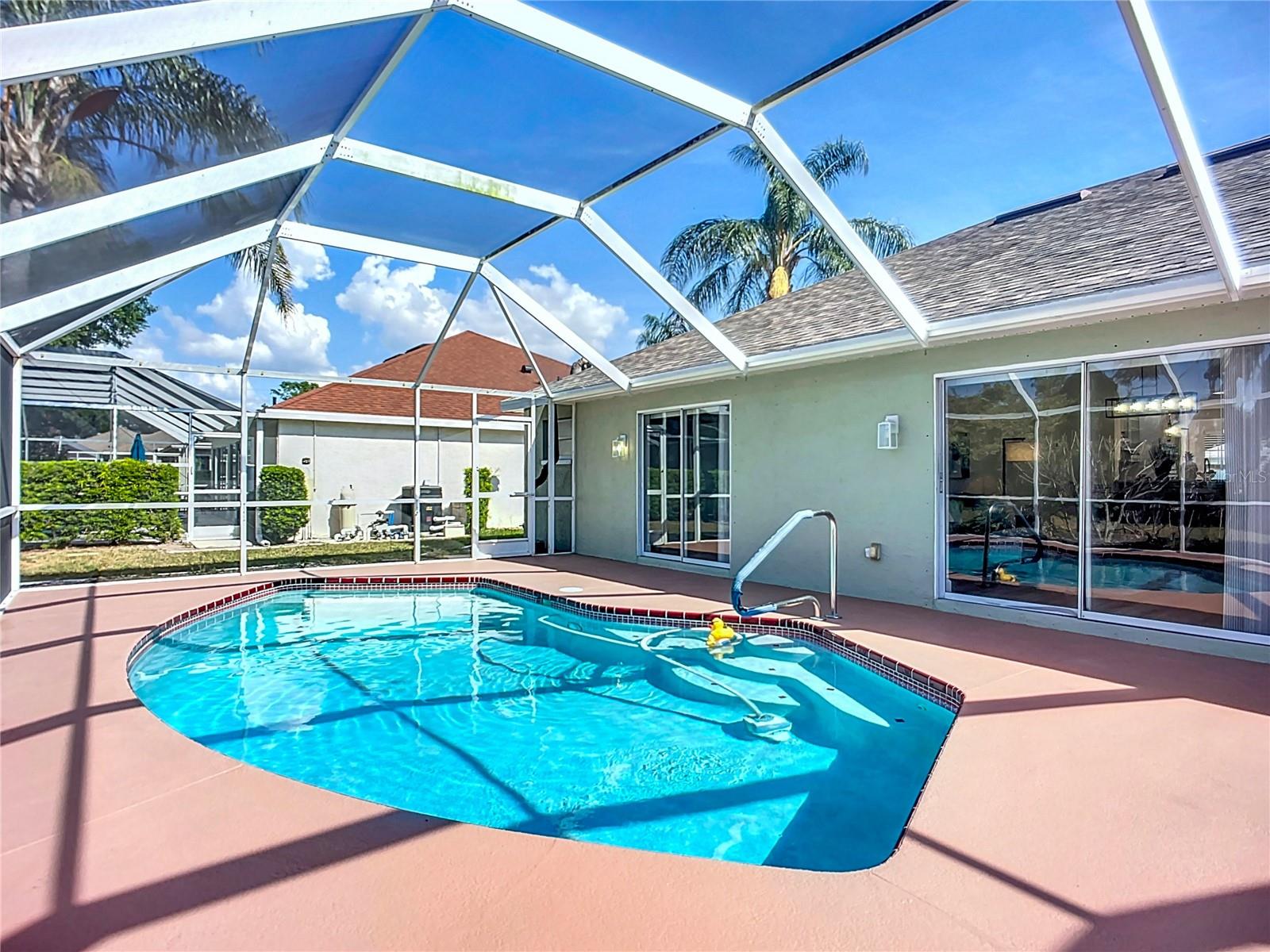 1402 BLUEWATER DR, SUN CITY CENTER, FL, 33573