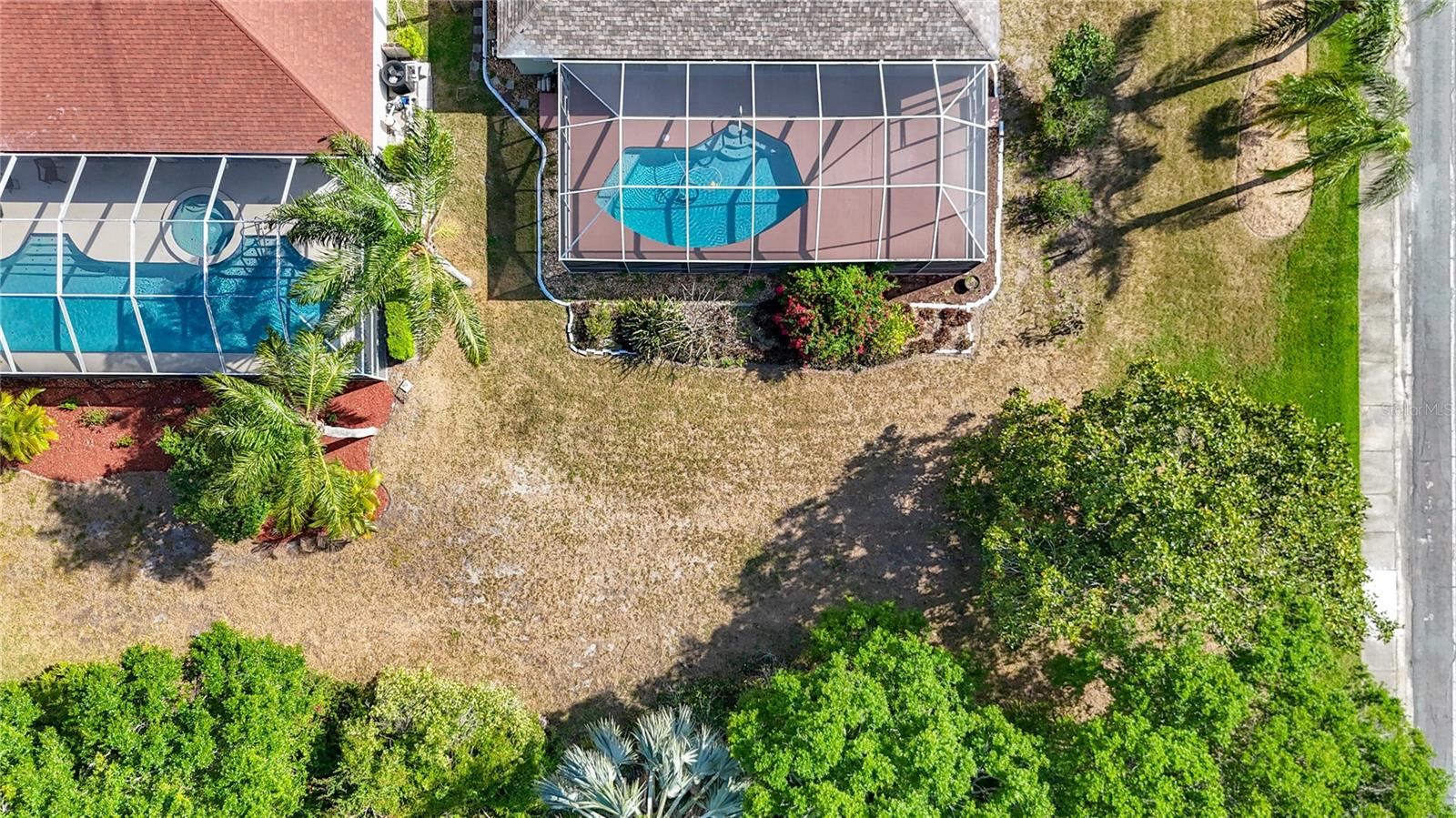 1402 BLUEWATER DR, SUN CITY CENTER, FL, 33573