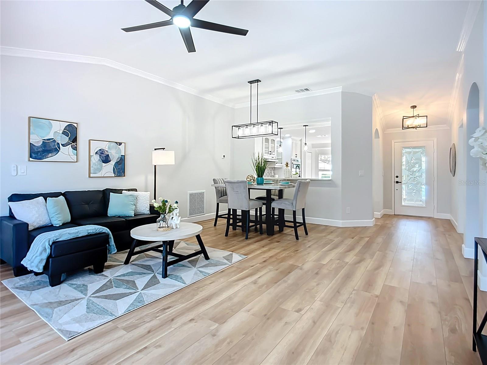 1402 BLUEWATER DR, SUN CITY CENTER, FL, 33573