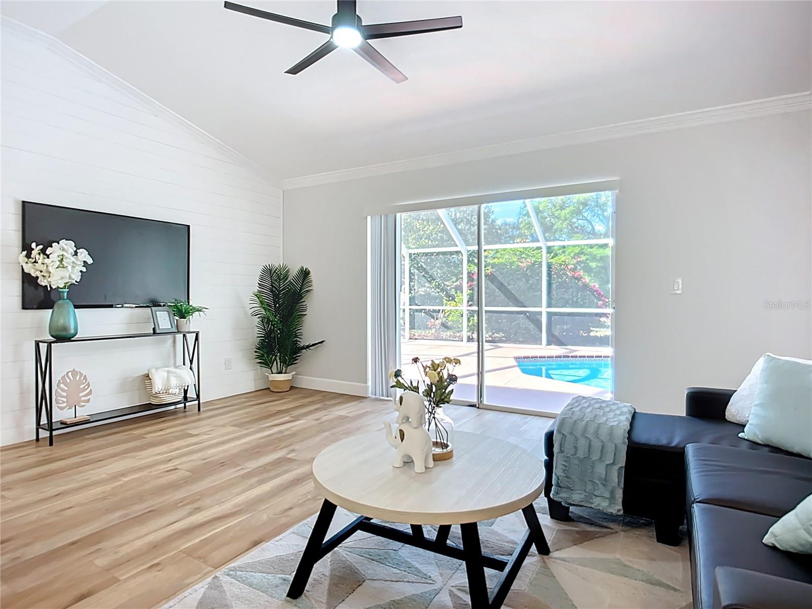 1402 BLUEWATER DR, SUN CITY CENTER, FL, 33573