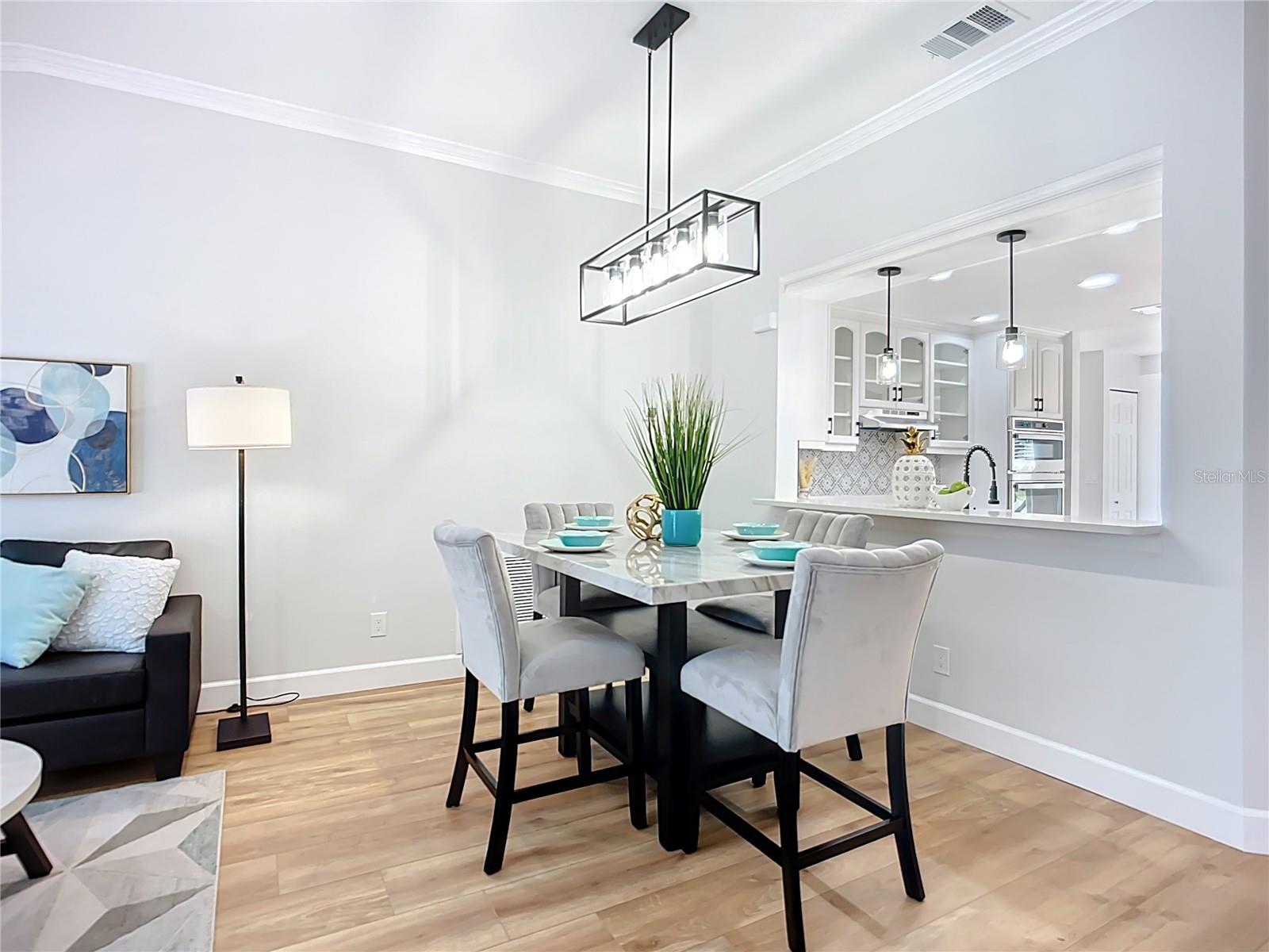 1402 BLUEWATER DR, SUN CITY CENTER, FL, 33573