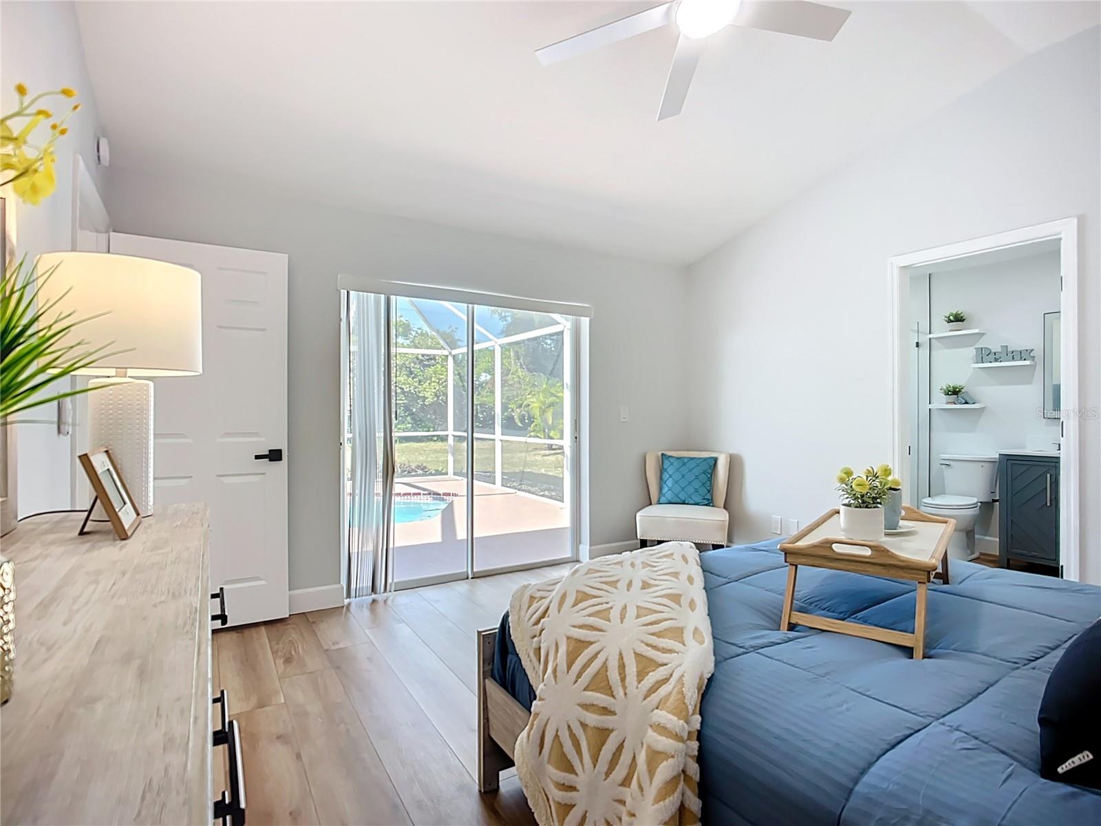 1402 BLUEWATER DR, SUN CITY CENTER, FL, 33573