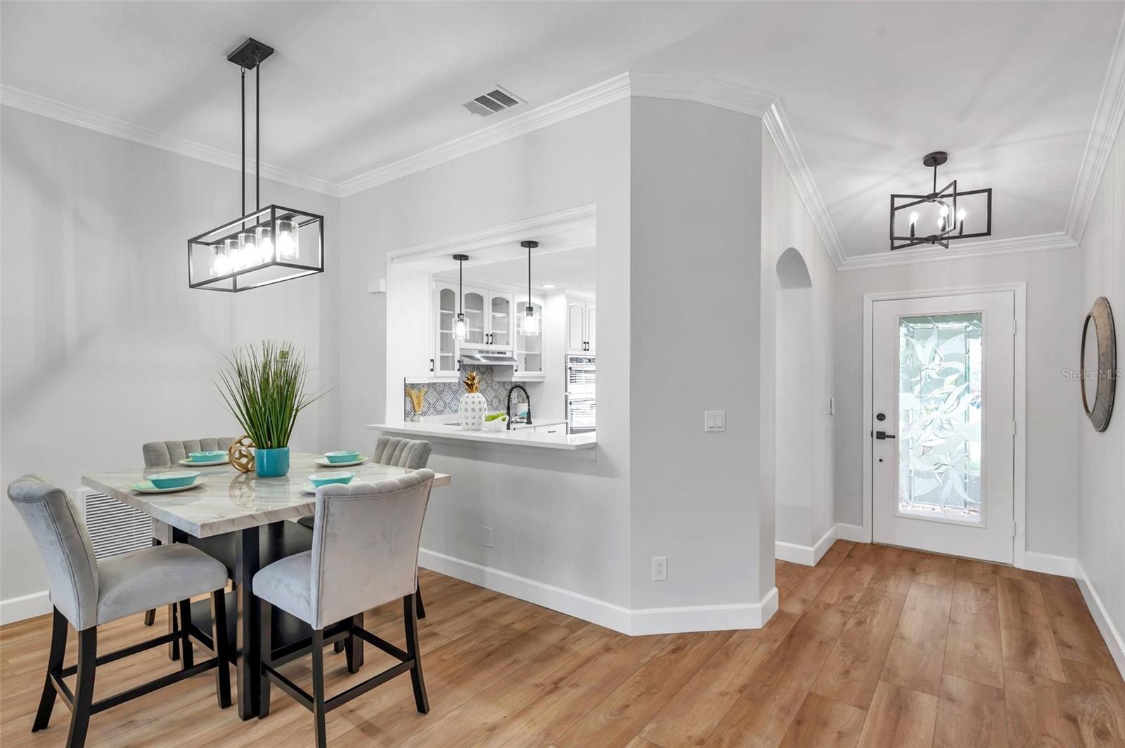 1402 BLUEWATER DR, SUN CITY CENTER, FL, 33573