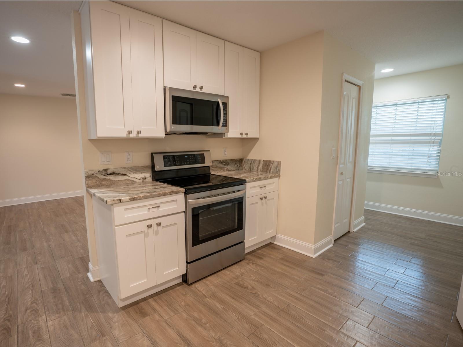 727 HULL ISLAND DR, OAKLAND, FL, 34787