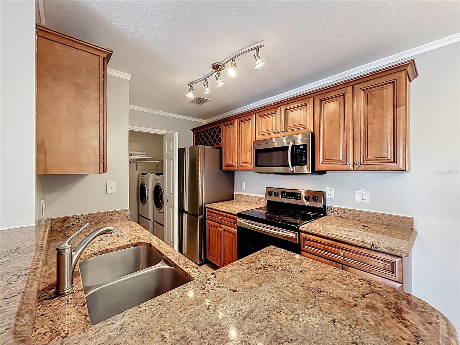 2513 GRASSY POINT DR #107, LAKE MARY, FL, 32746