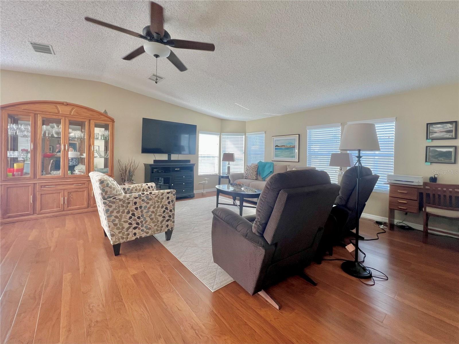 1100 BELCHER RD S #512, LARGO, FL, 33771