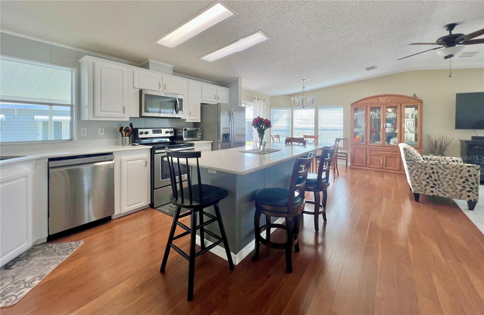 1100 BELCHER RD S #512, LARGO, FL, 33771