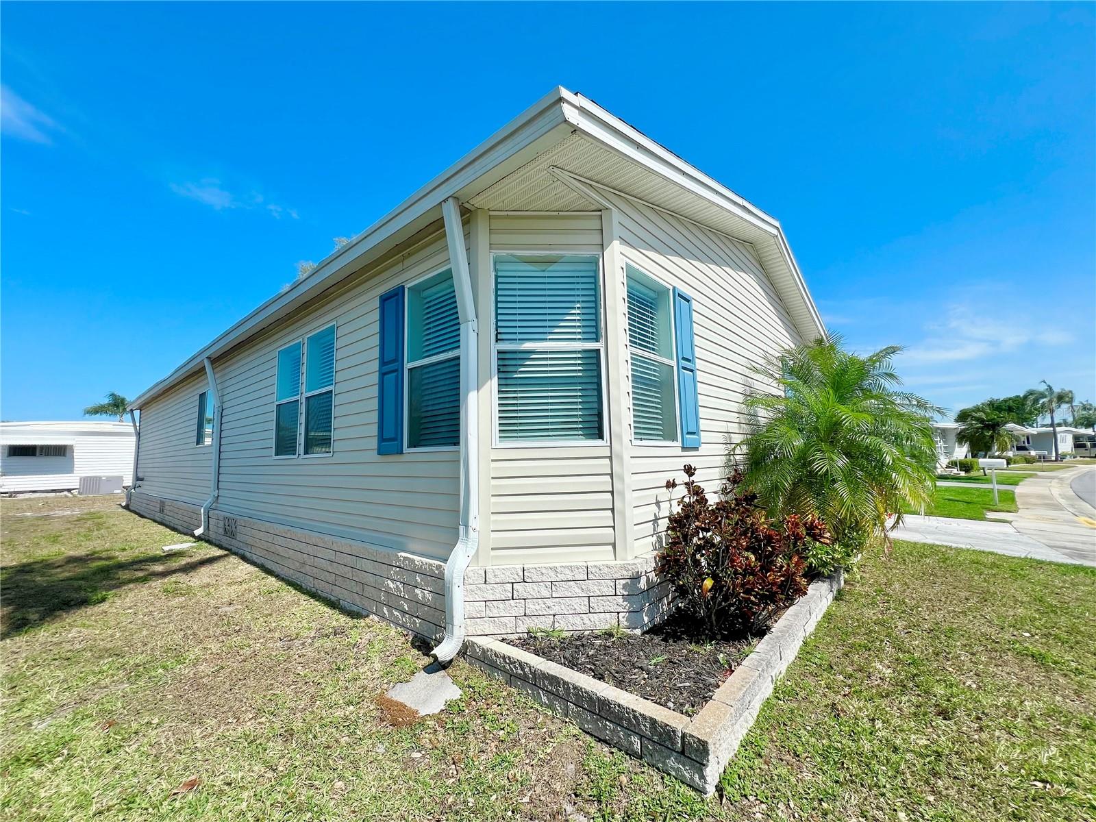 1100 BELCHER RD S #512, LARGO, FL, 33771