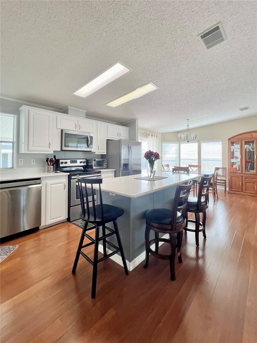 1100 BELCHER RD S #512, LARGO, FL, 33771