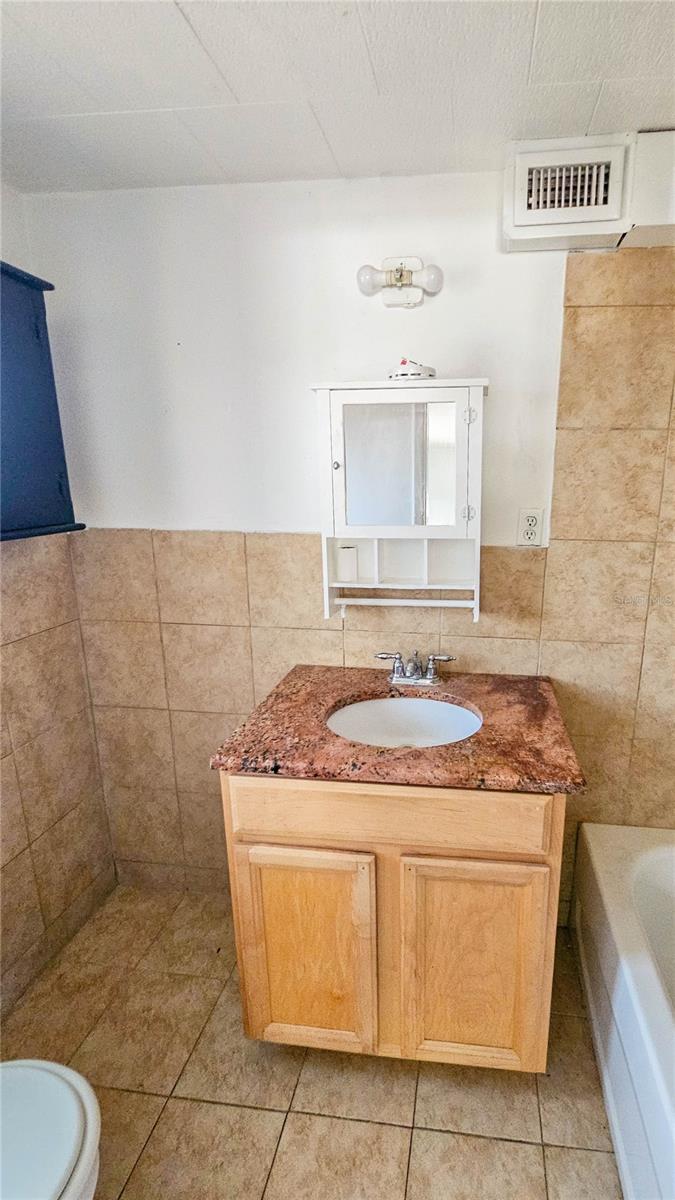 527 4TH AVE NW, LARGO, FL, 33770