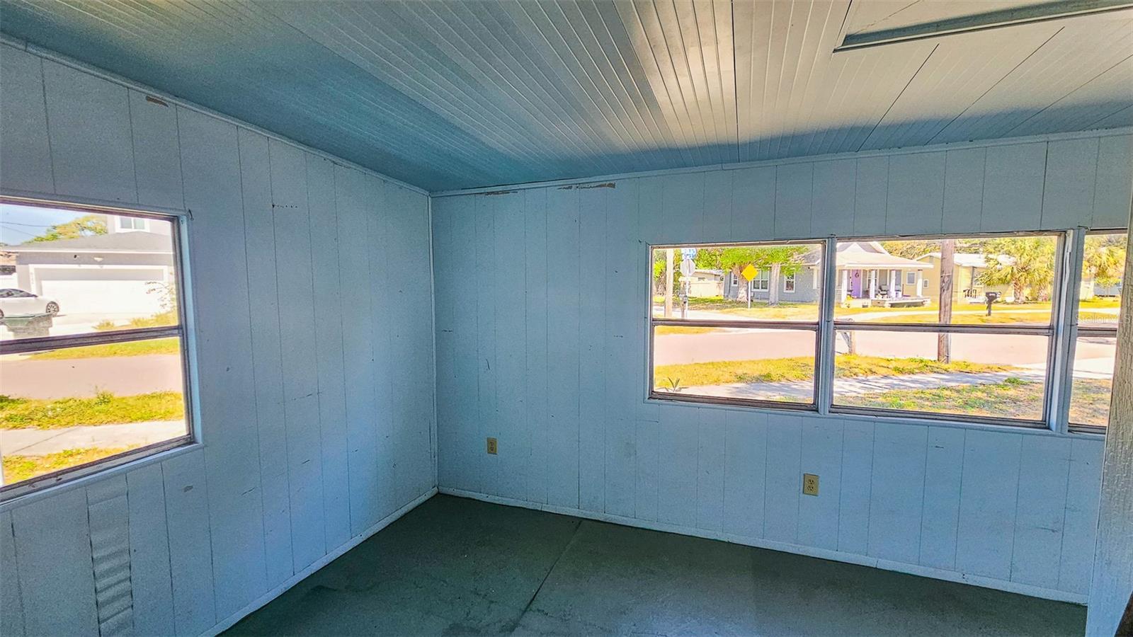 527 4TH AVE NW, LARGO, FL, 33770