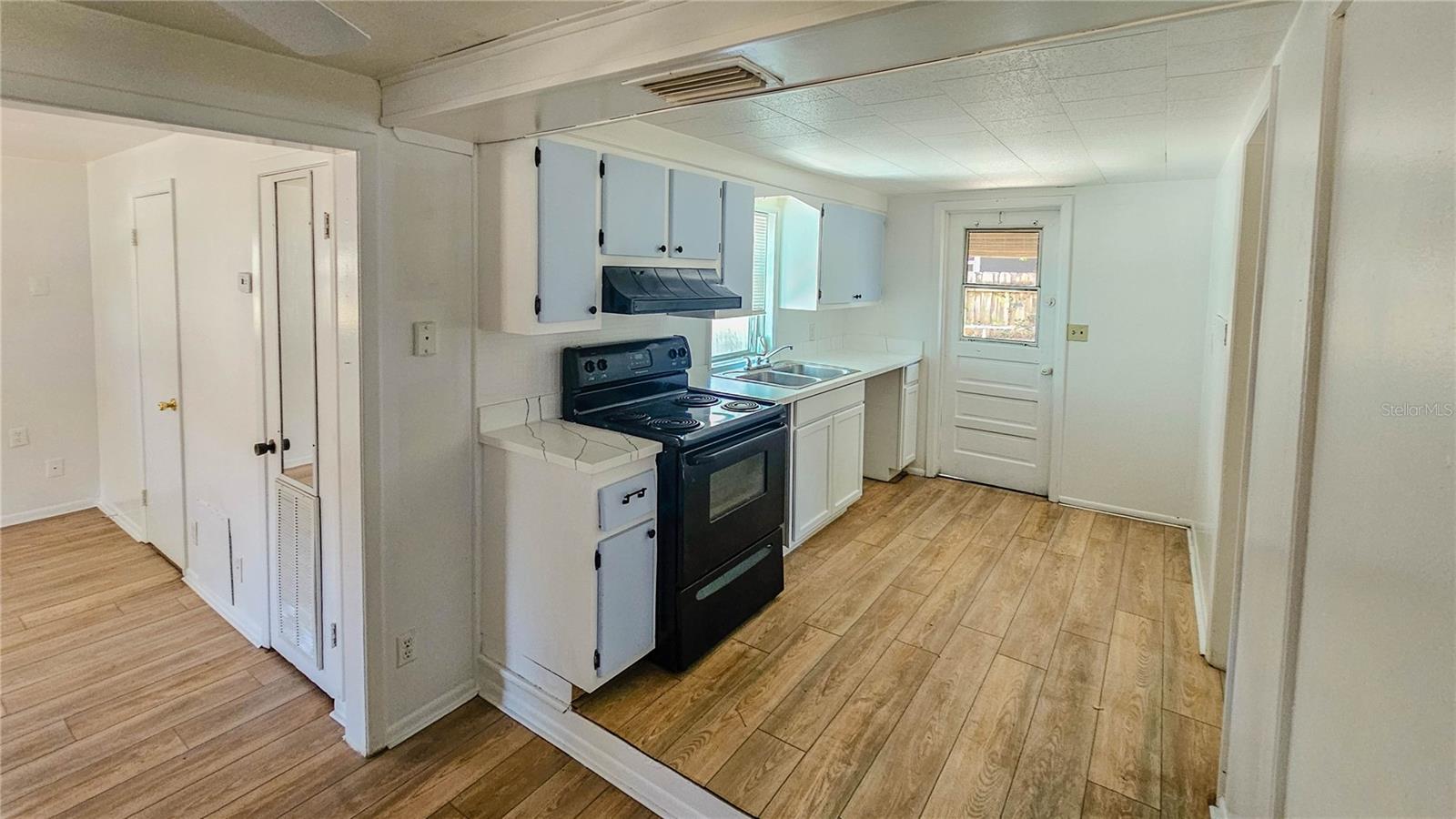 527 4TH AVE NW, LARGO, FL, 33770