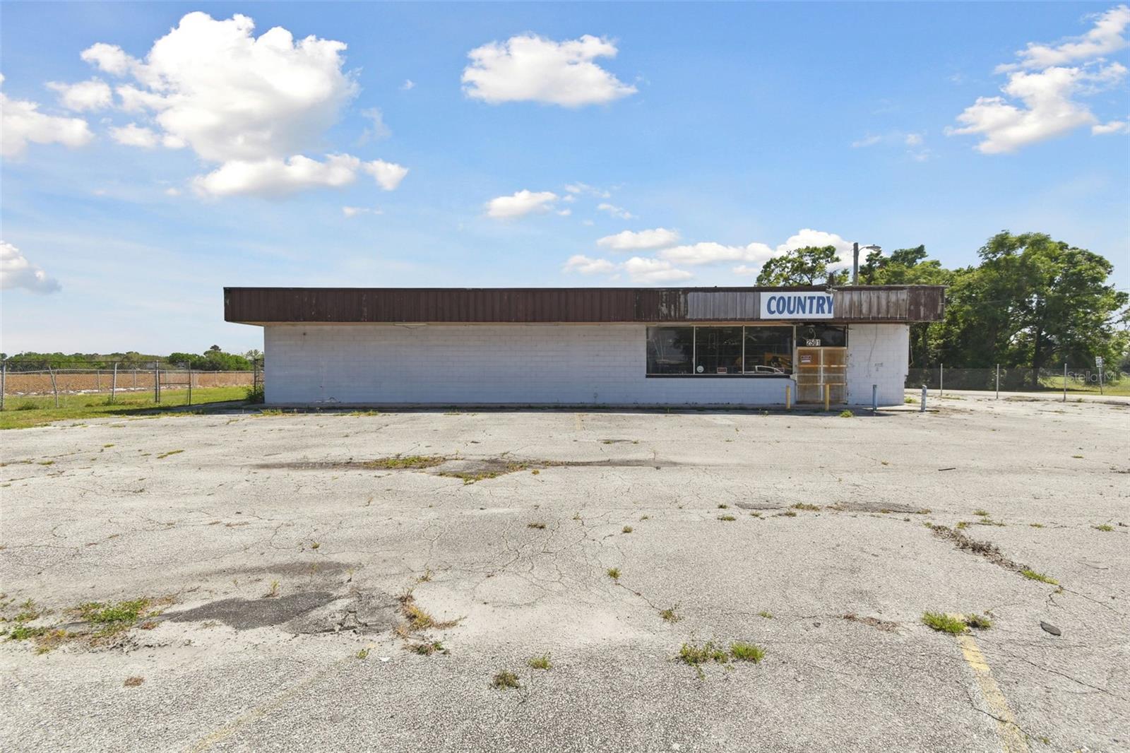 2501 MEDULLA RD, PLANT CITY, FL, 33566