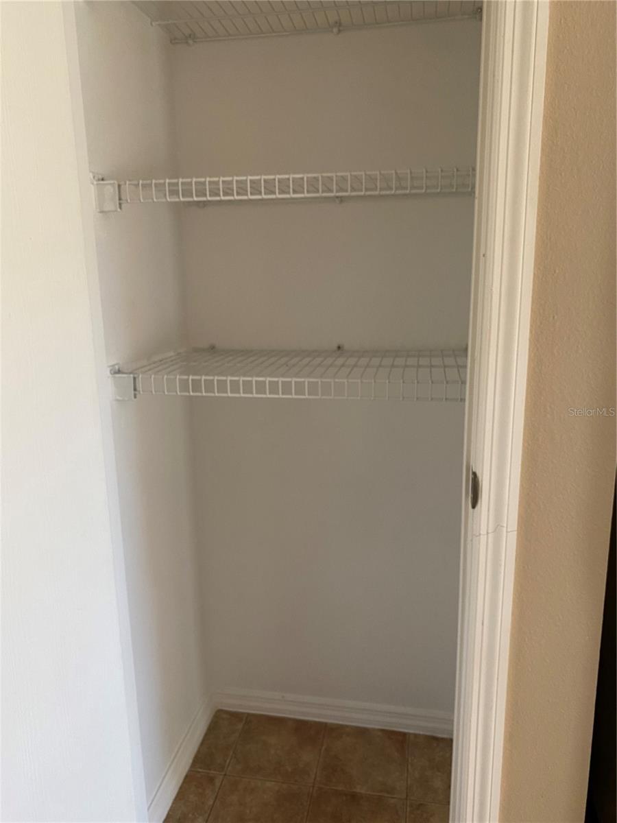 2646 EDGEWATER FALLS DR, BRANDON, FL, 33511