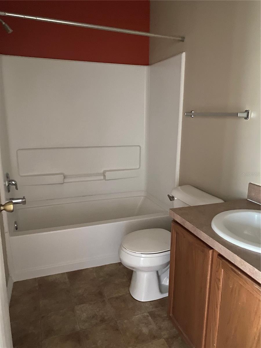 2646 EDGEWATER FALLS DR, BRANDON, FL, 33511