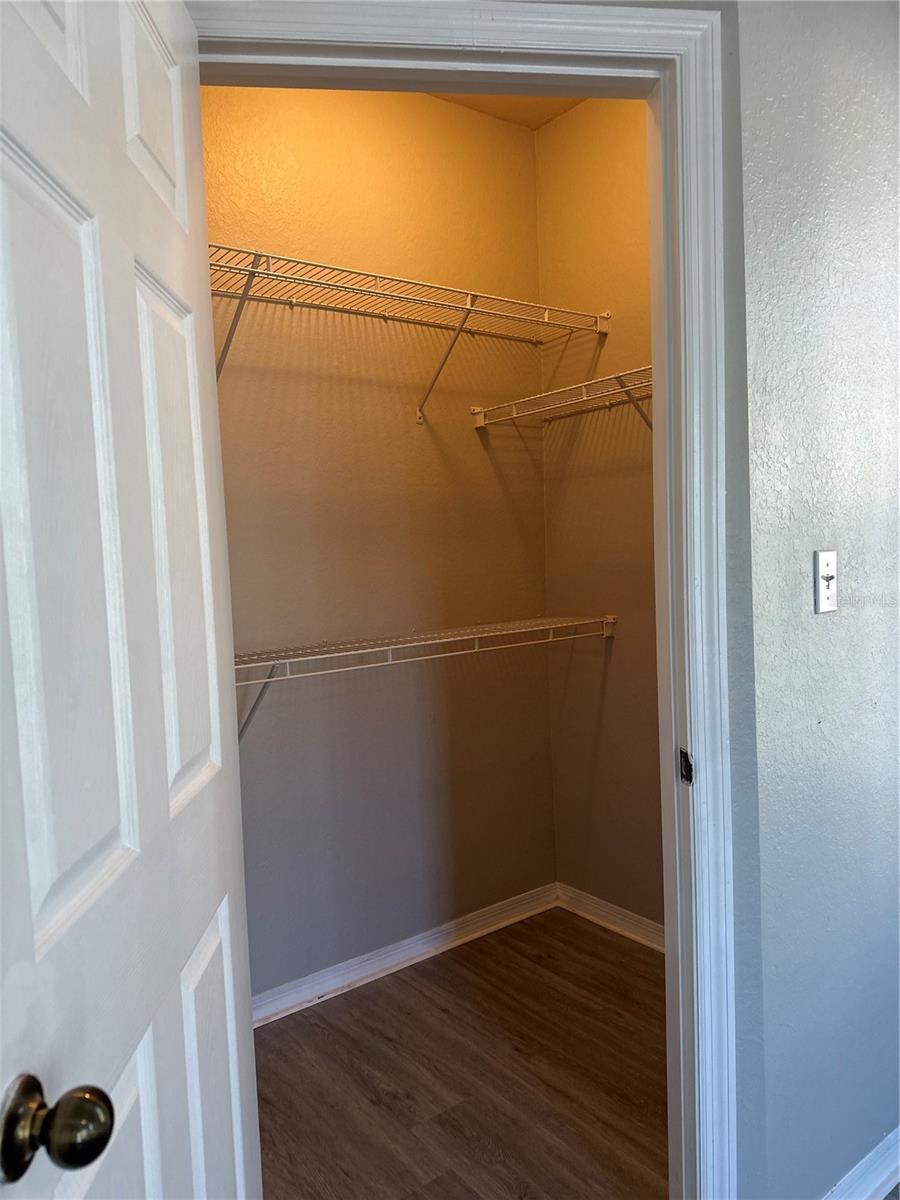 10102 COURTNEY OAKS CIR #202, TAMPA, FL, 33619