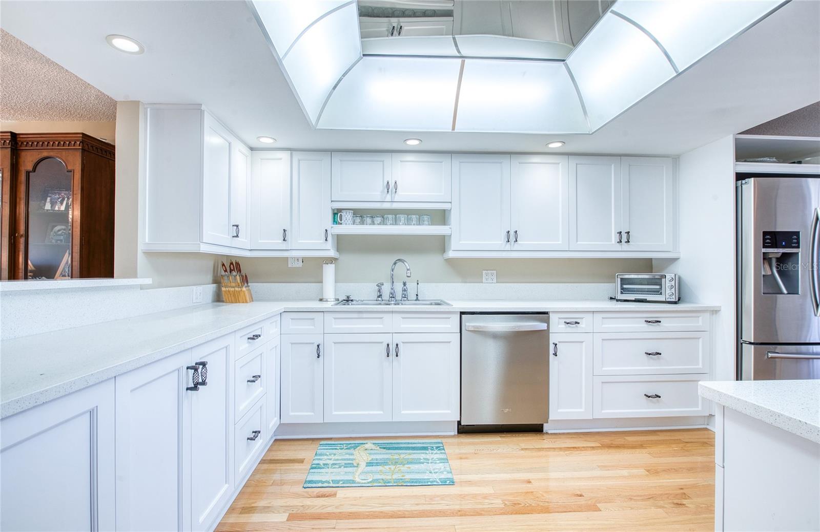 7037 SUNSET DR S #205, SOUTH PASADENA, FL, 33707