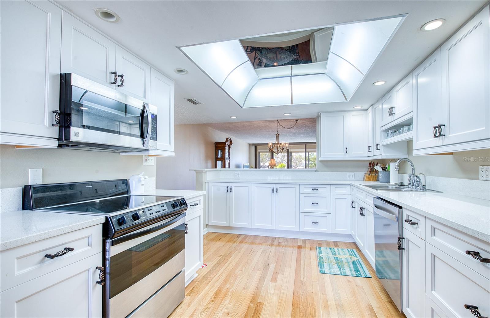 7037 SUNSET DR S #205, SOUTH PASADENA, FL, 33707