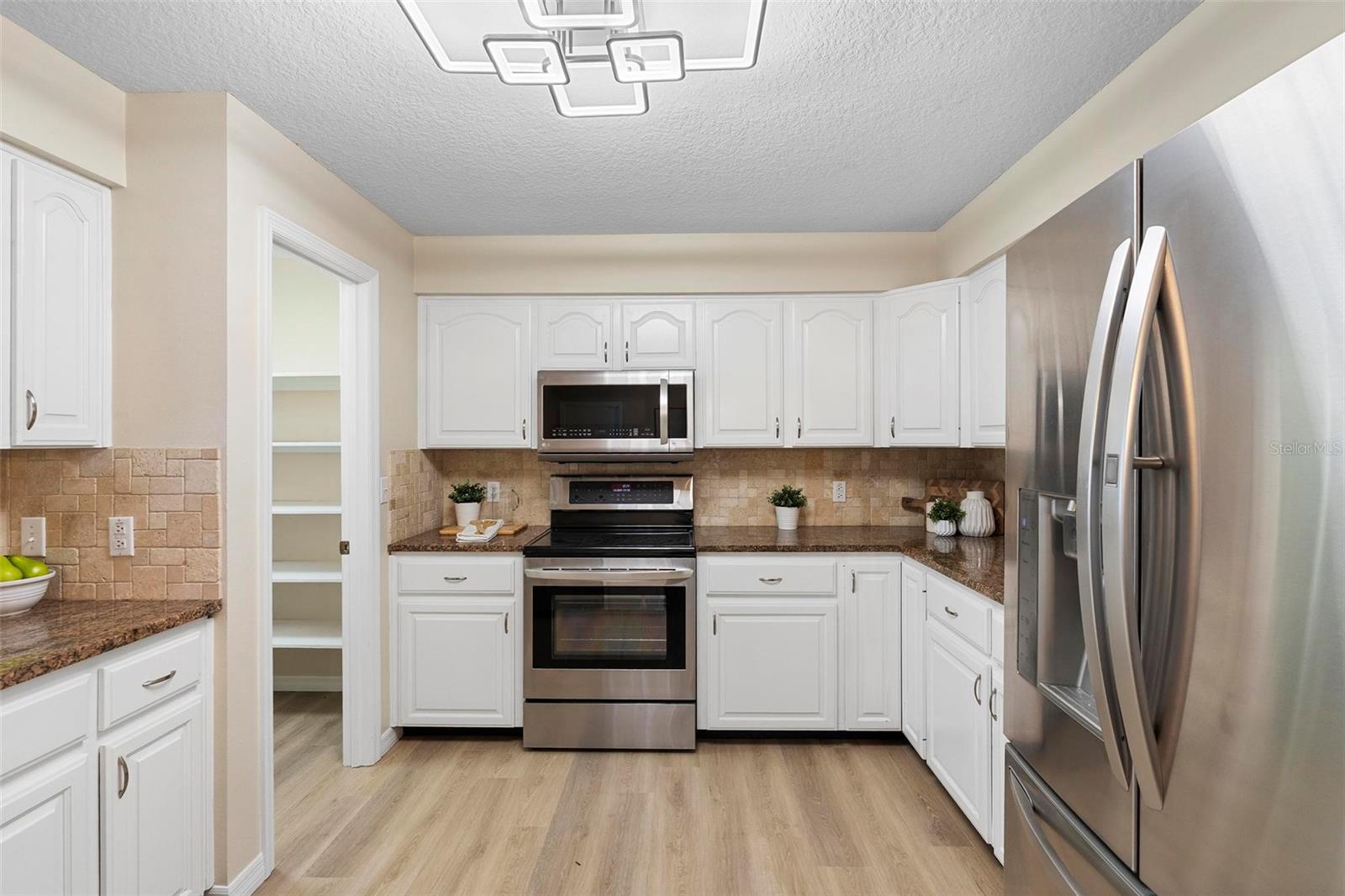 2530 COUNTRY SQUIRE LN, DELAND, FL, 32720