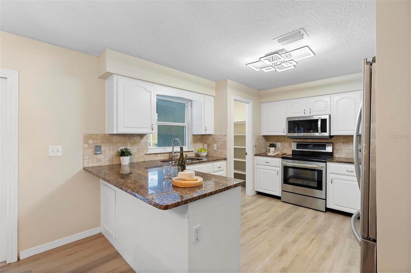 2530 COUNTRY SQUIRE LN, DELAND, FL, 32720