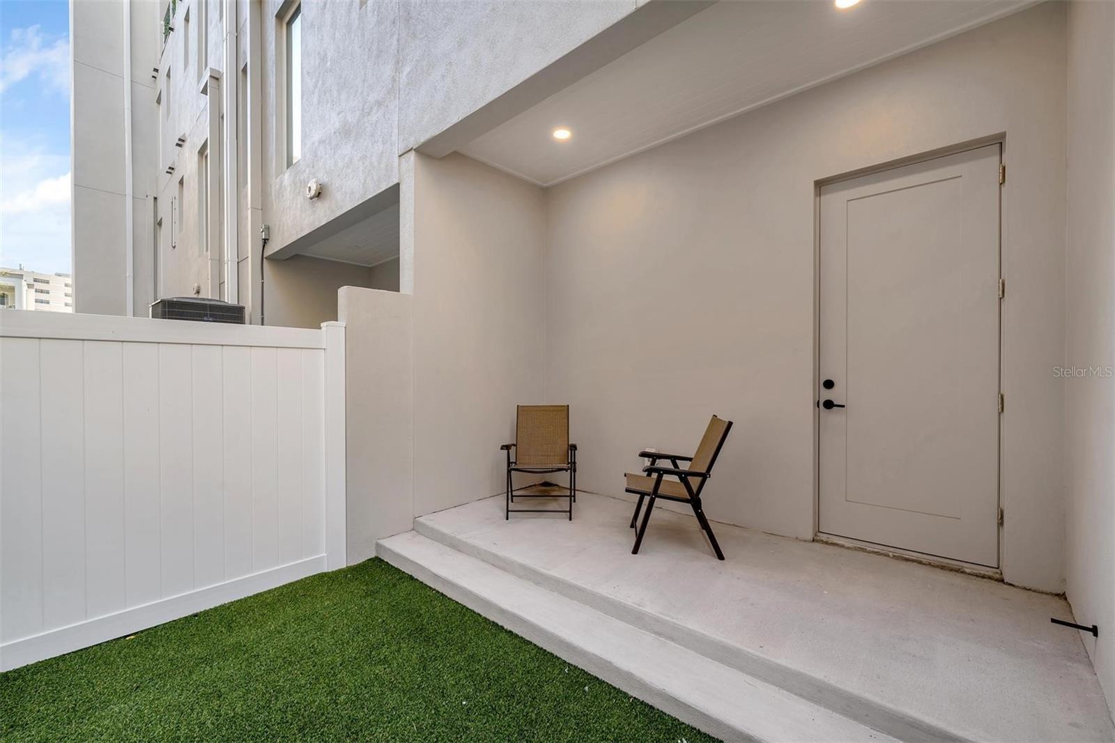 372 6TH ST S #12, ST PETERSBURG, FL, 33701