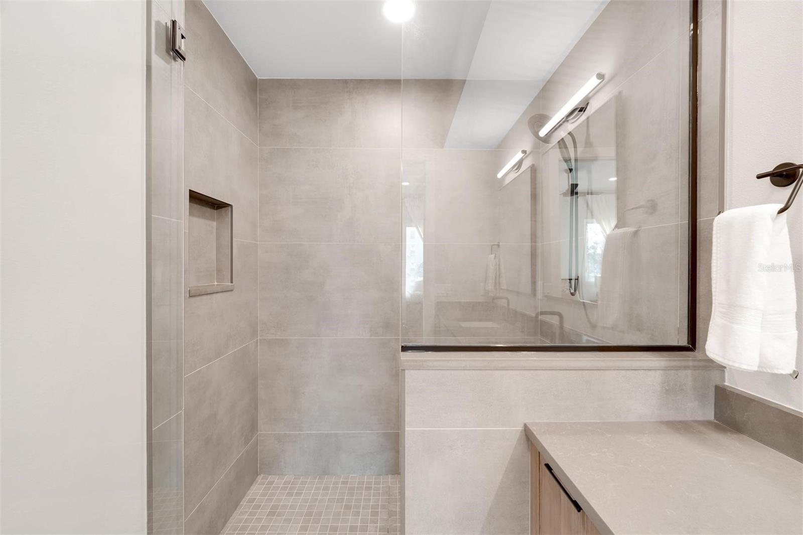 372 6TH ST S #12, ST PETERSBURG, FL, 33701