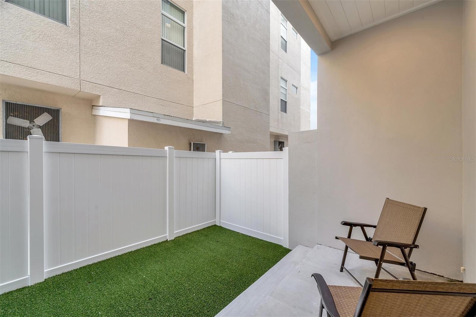 372 6TH ST S #12, ST PETERSBURG, FL, 33701