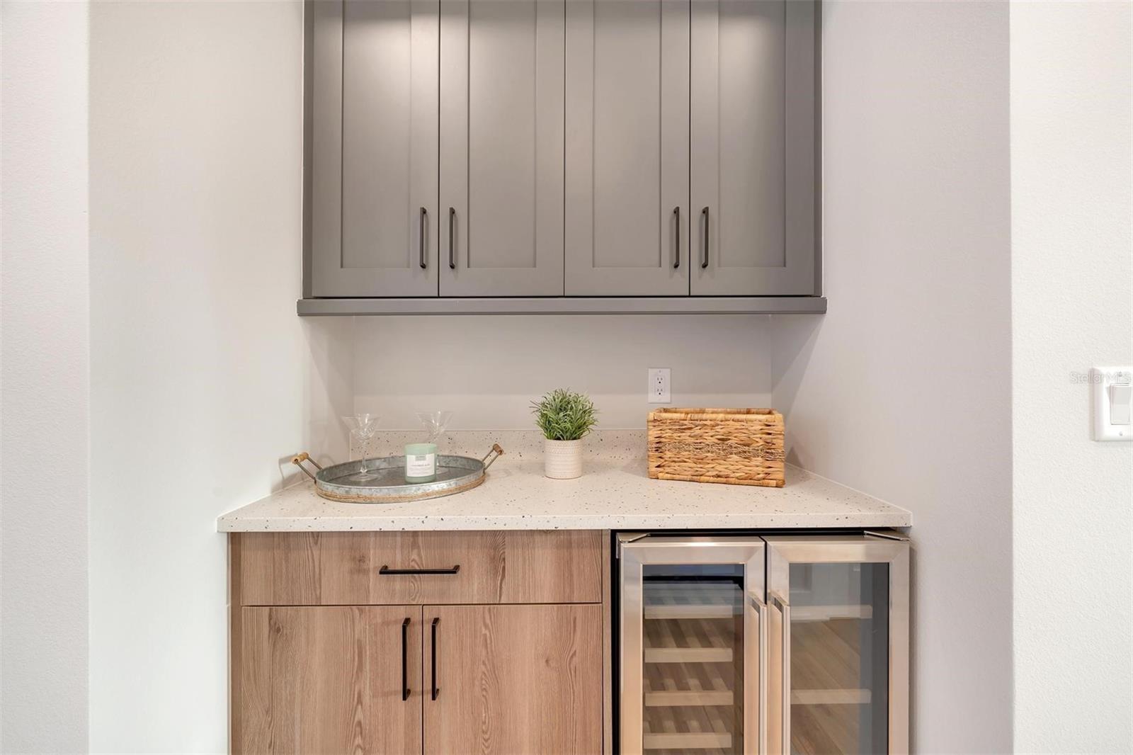 372 6TH ST S #12, ST PETERSBURG, FL, 33701