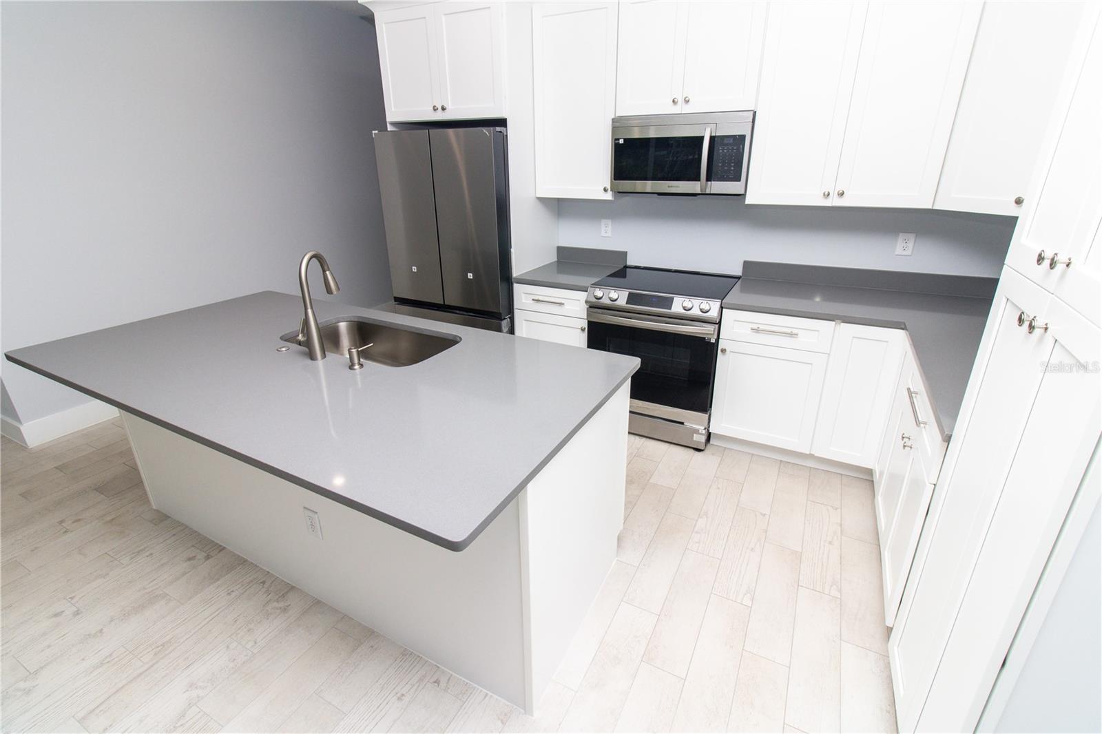 113 DOUGLAS ST, EDGEWATER, FL, 32141