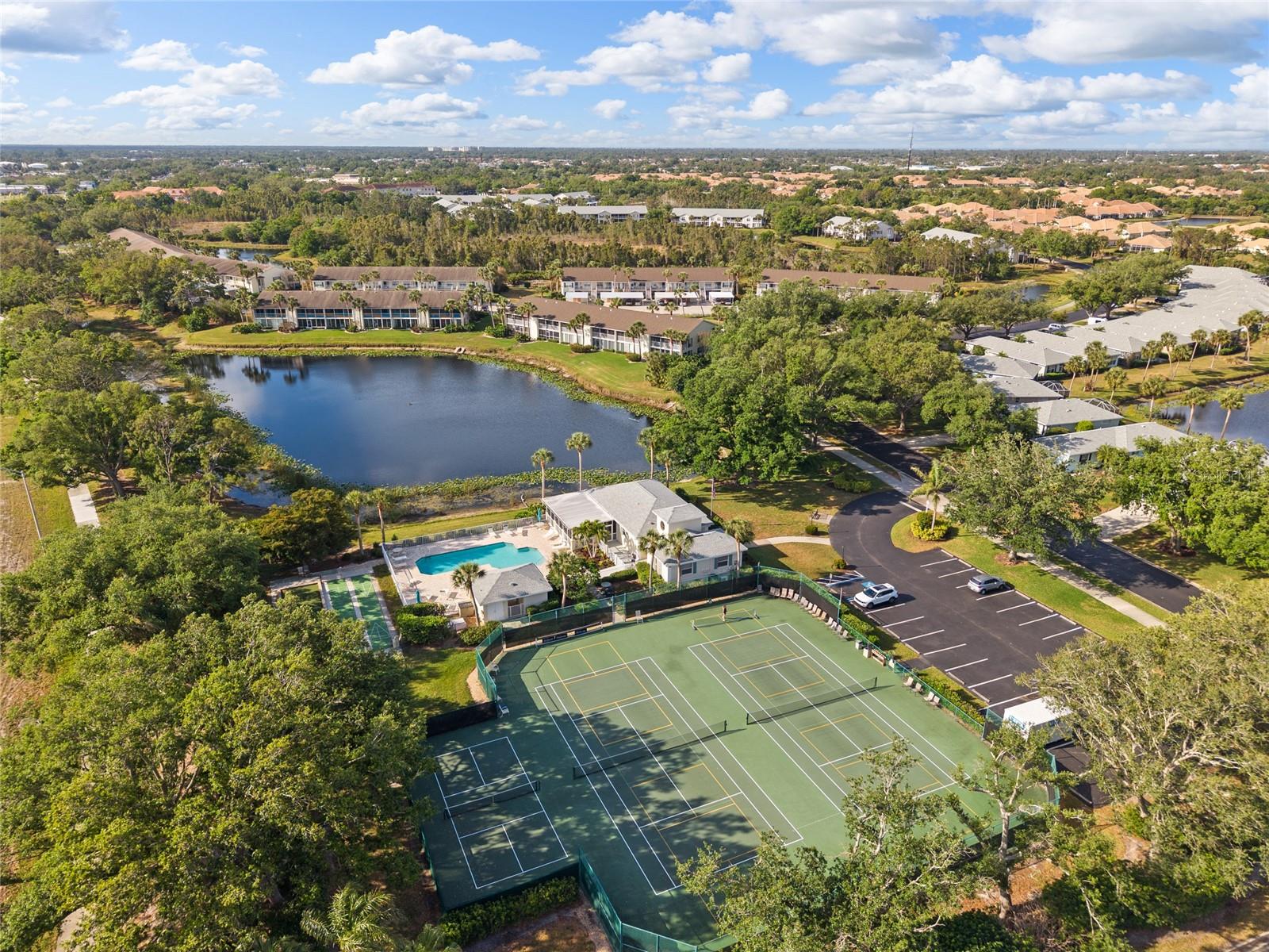 442 SUNSET LAKE BLVD #104, VENICE, FL, 34292