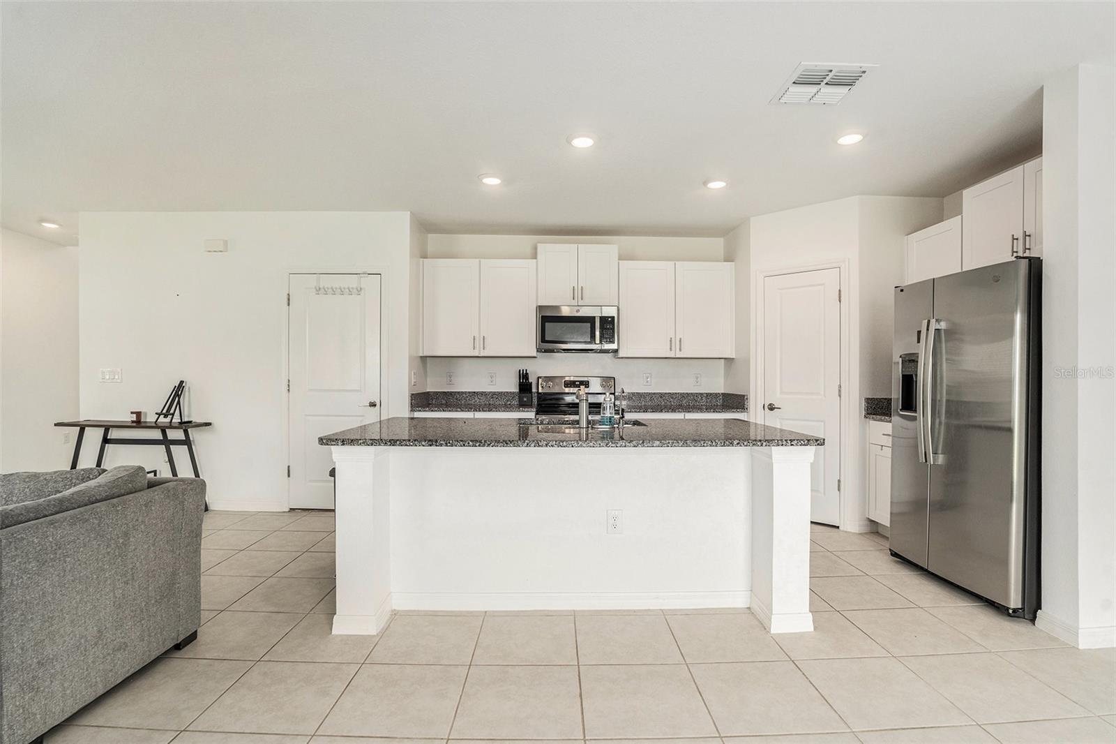 36523 SMITHFIELD LN, ZEPHYRHILLS, FL, 33541