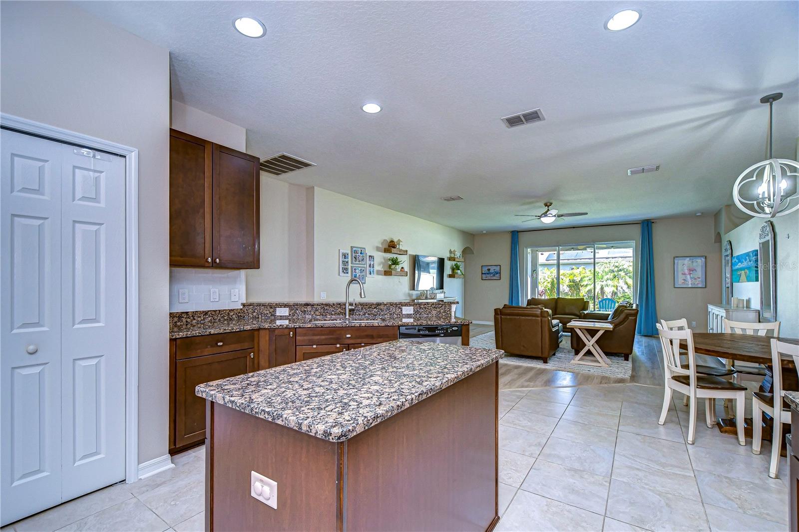 10868 BREAKING ROCKS DR, TAMPA, FL, 33647