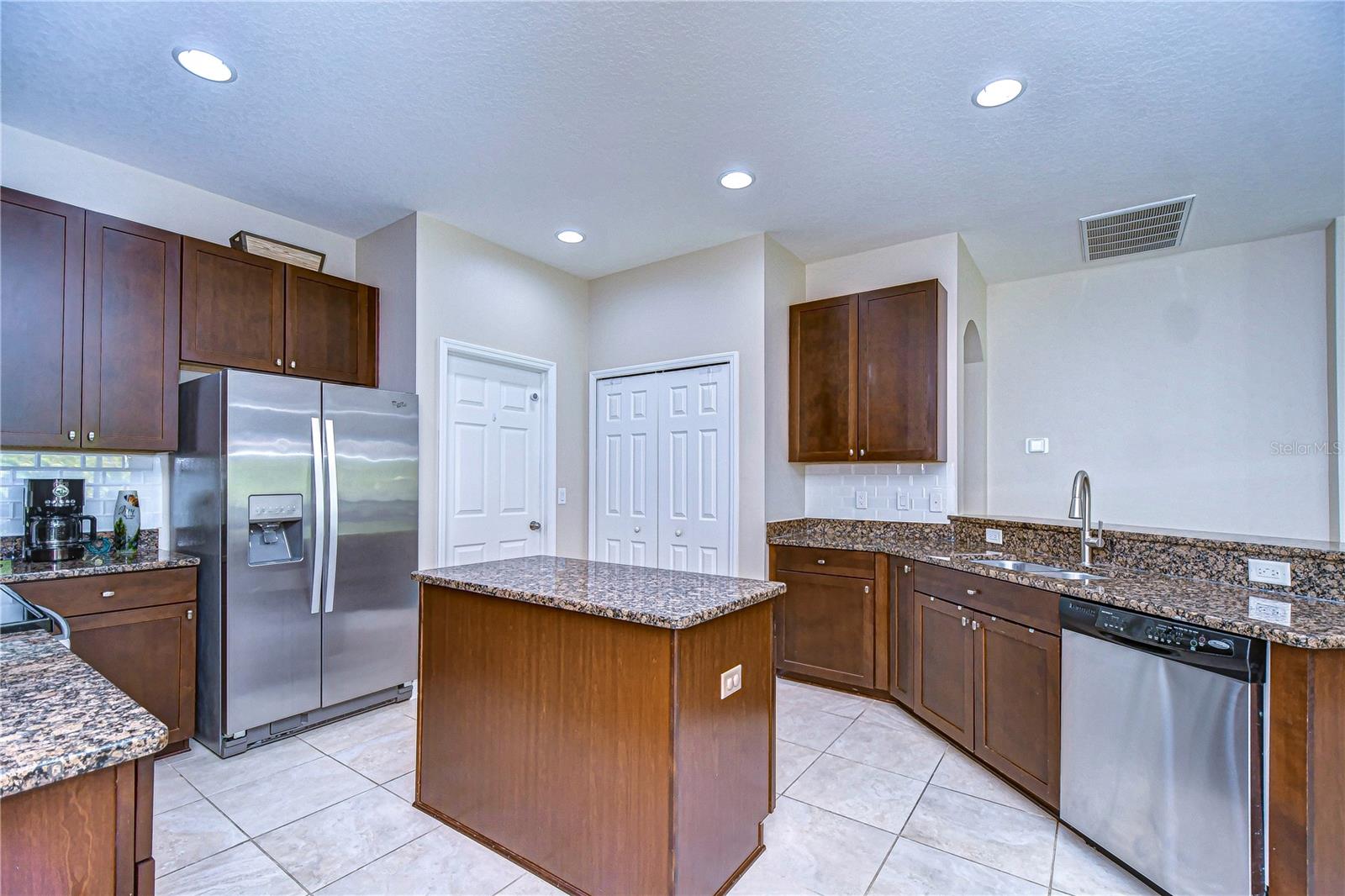 10868 BREAKING ROCKS DR, TAMPA, FL, 33647