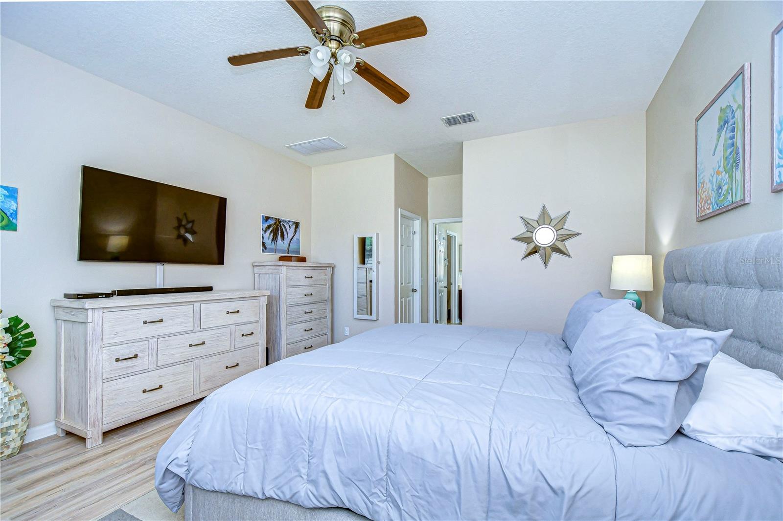 10868 BREAKING ROCKS DR, TAMPA, FL, 33647