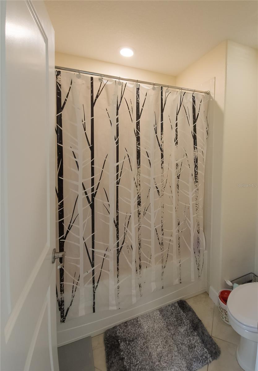 Seperate Toilet/Shower