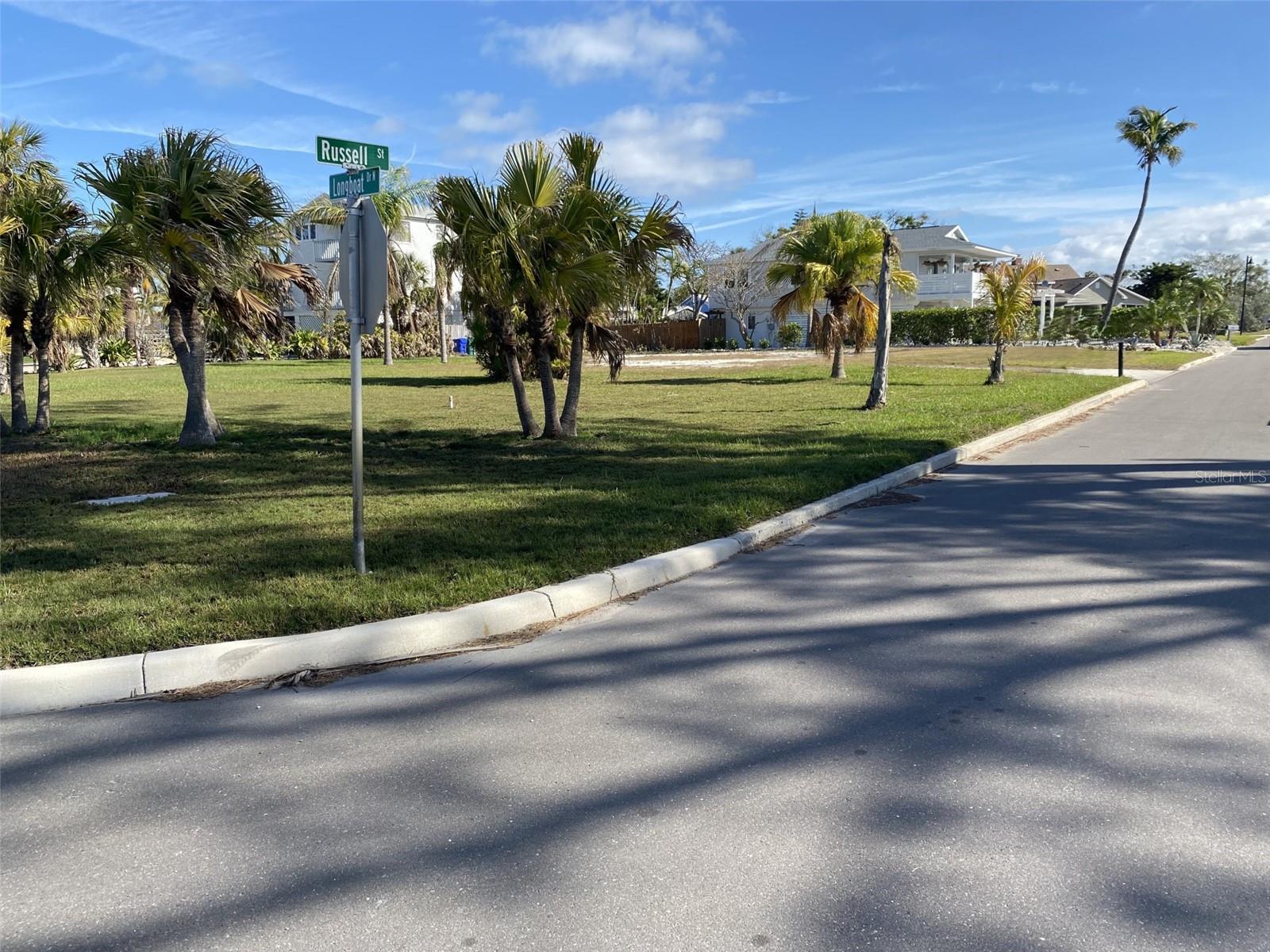 591 RUSSELL ST, LONGBOAT KEY, FL, 34228