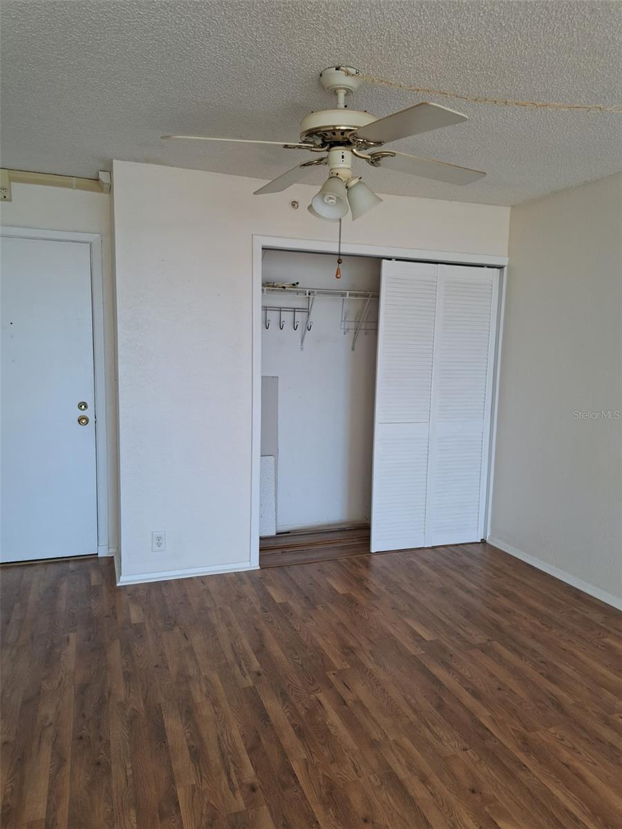 255 DOLPHIN PT #1006, CLEARWATER BEACH, FL, 33767