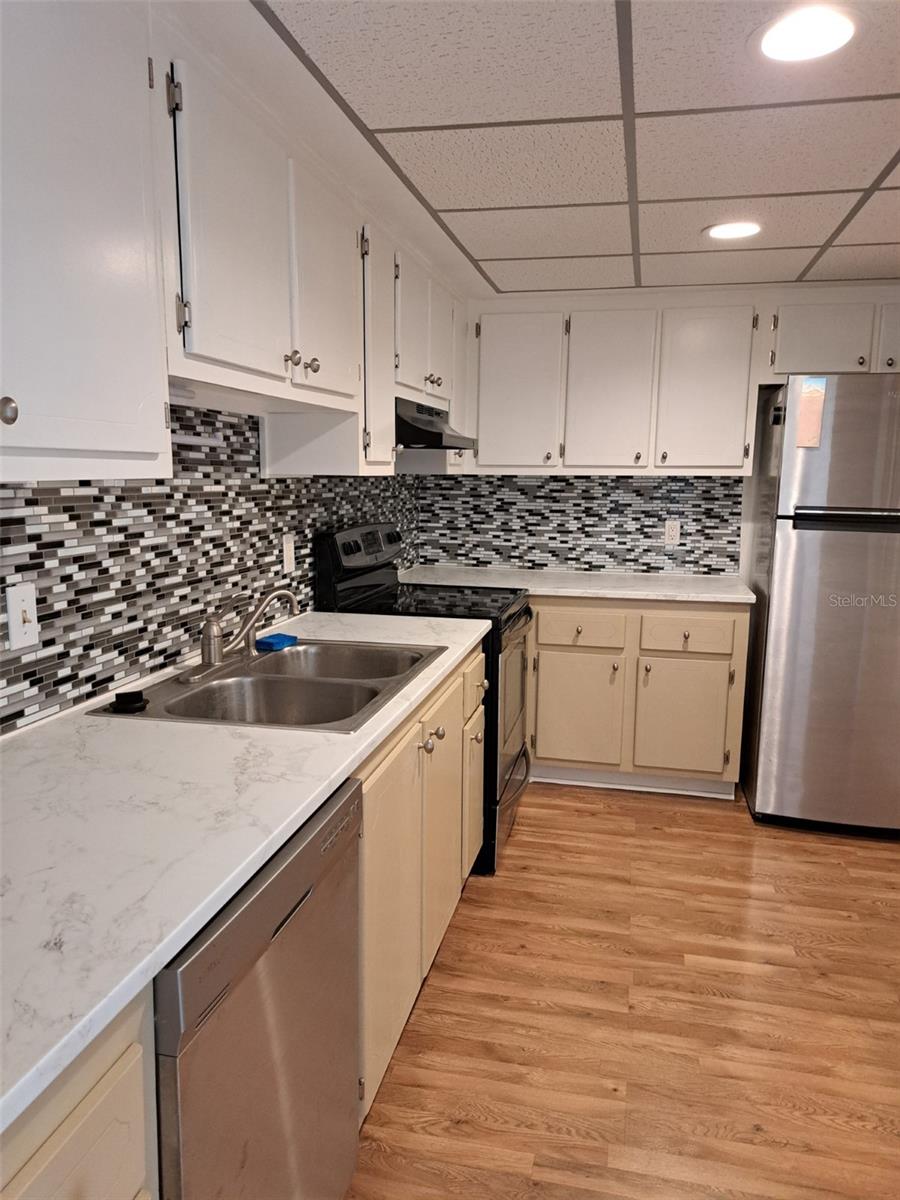 255 DOLPHIN PT #1006, CLEARWATER BEACH, FL, 33767