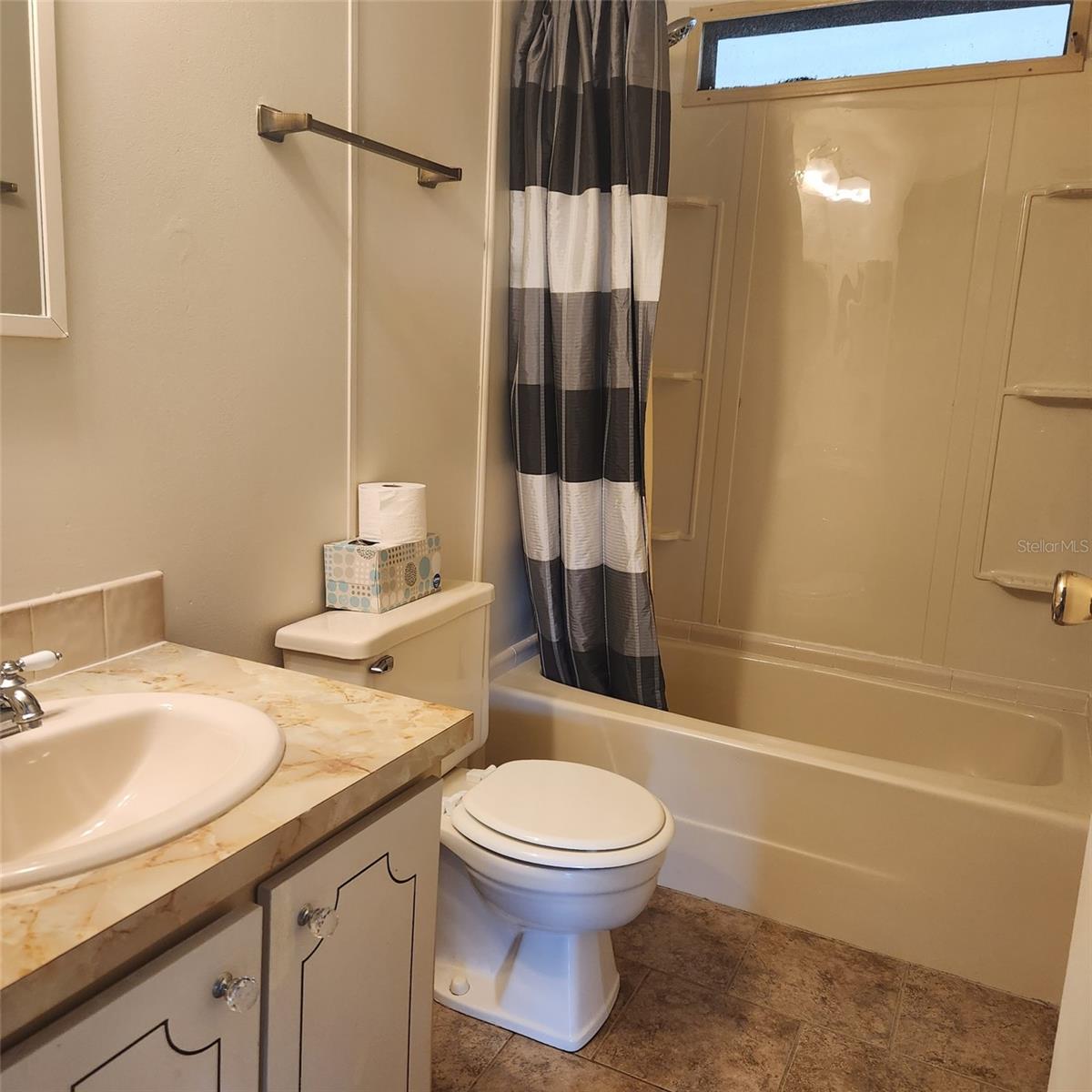 300 OAK BLVD, WILDWOOD, FL, 34785