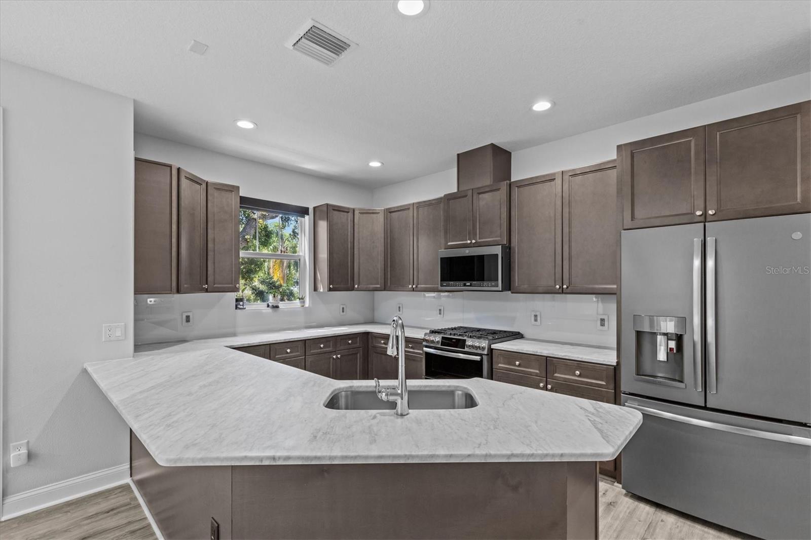 407 BIRDSONG LN, DUNEDIN, FL, 34698