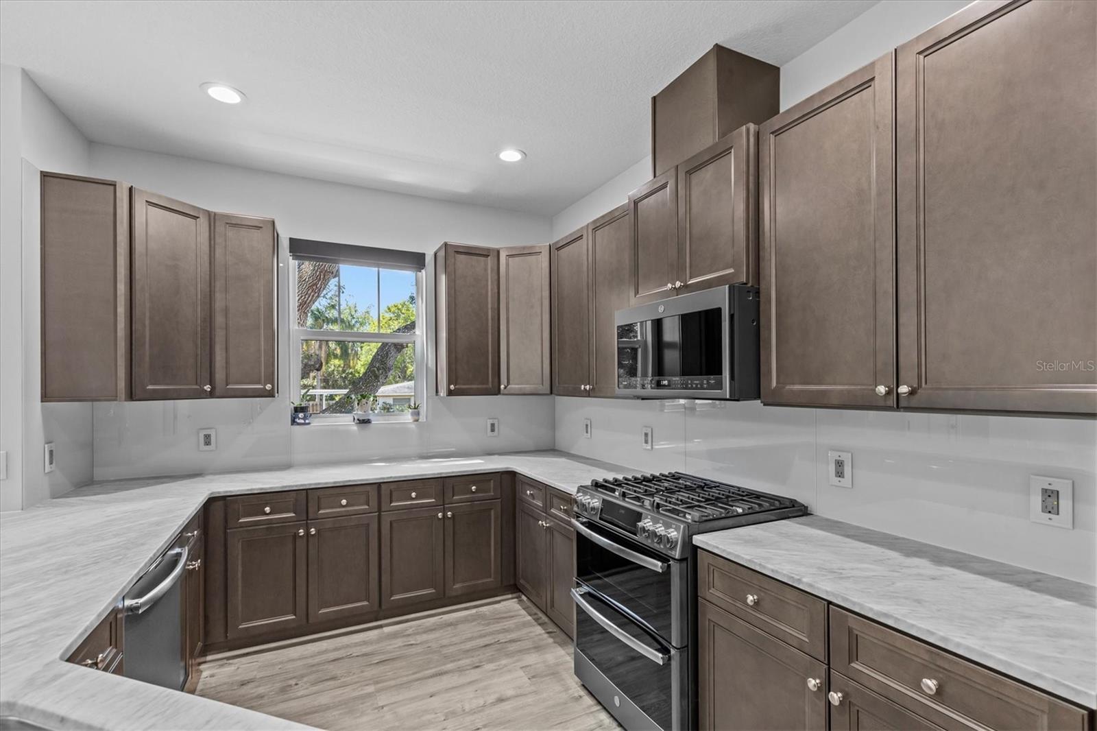 407 BIRDSONG LN, DUNEDIN, FL, 34698