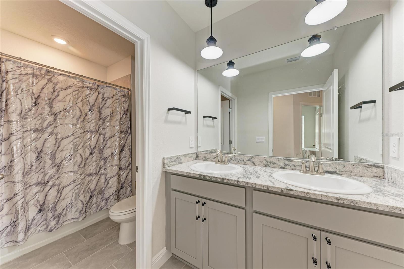 5336 GROVE MILL LOOP, LAKEWOOD RANCH, FL, 34211