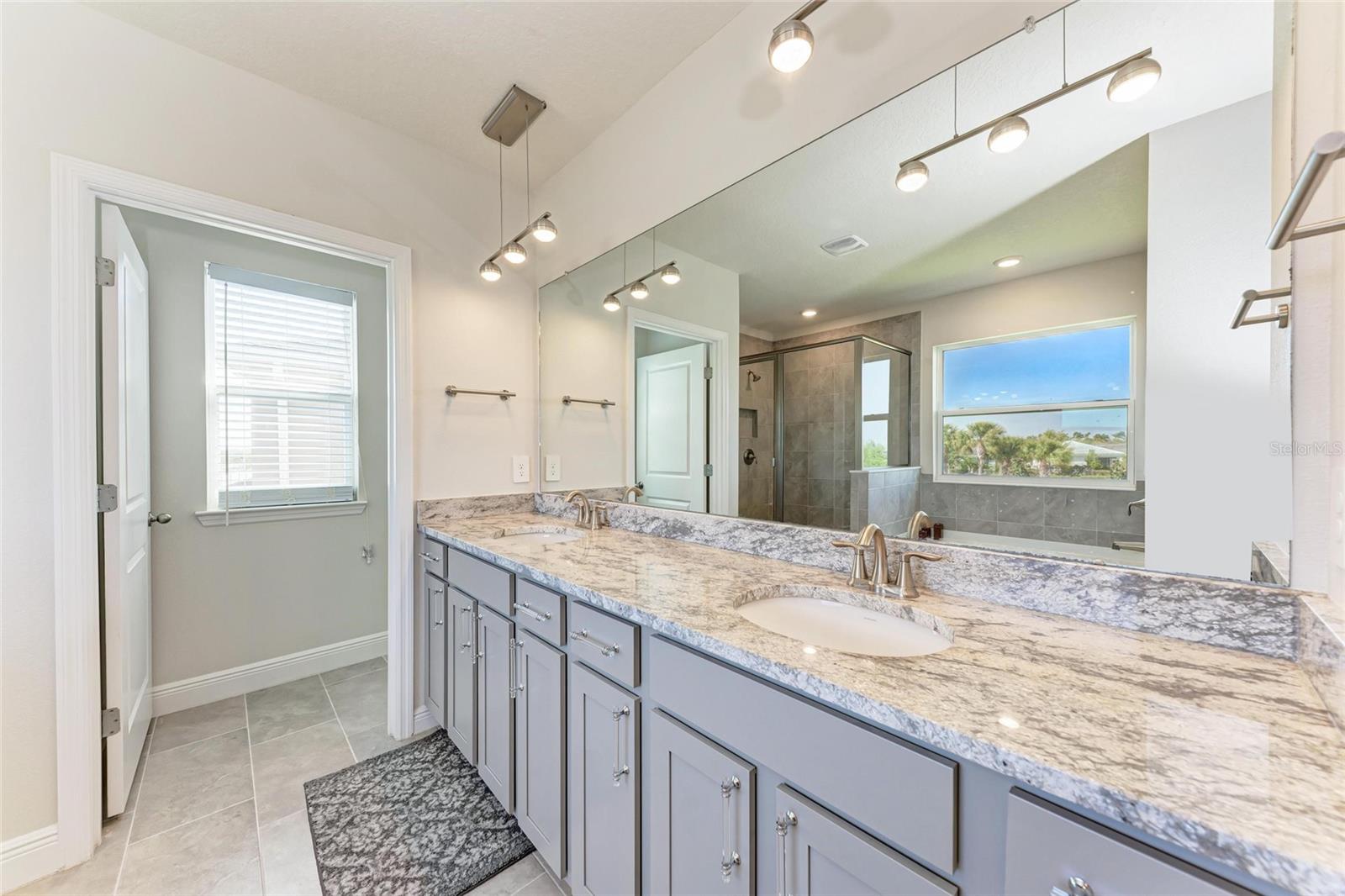 5336 GROVE MILL LOOP, LAKEWOOD RANCH, FL, 34211